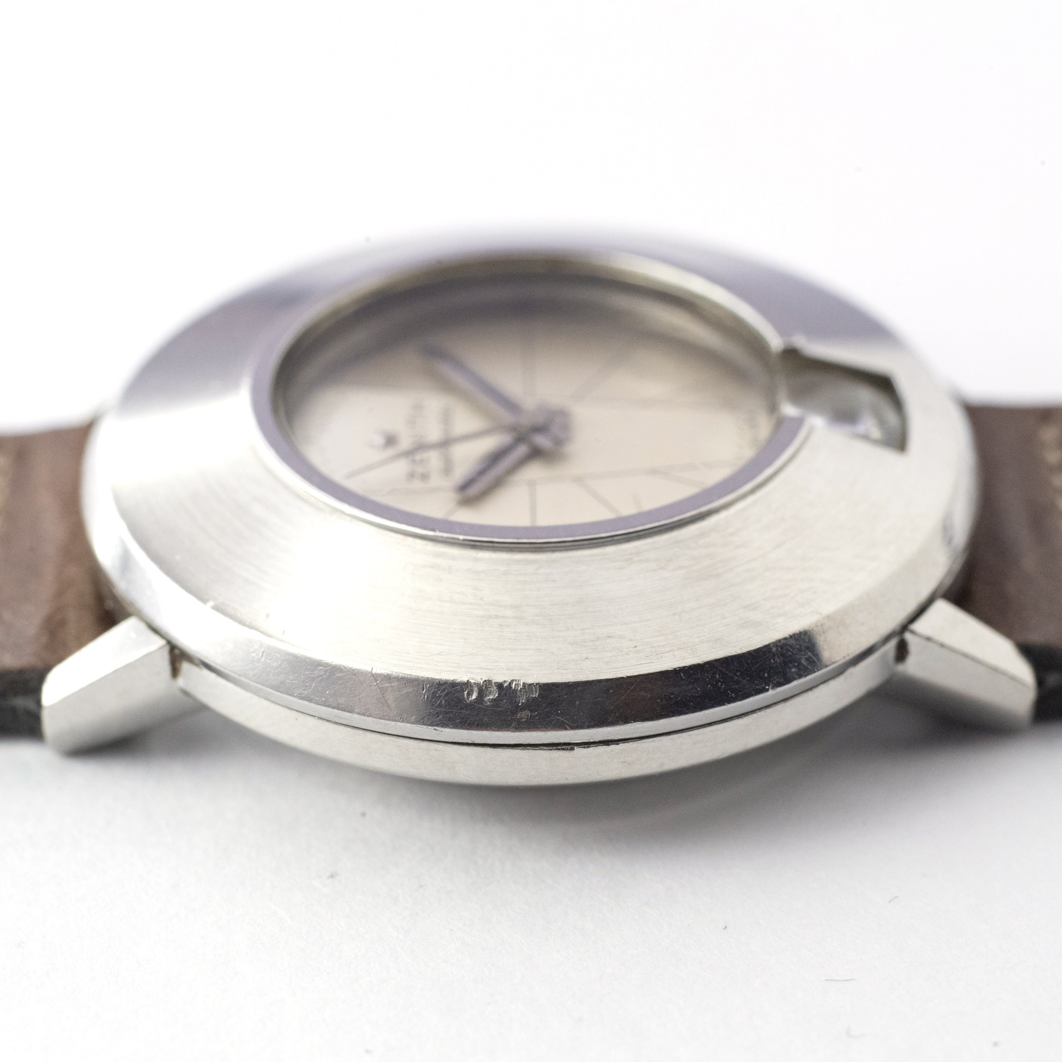 ゼニス 鉄仮面  自動巻き 1960~70年代