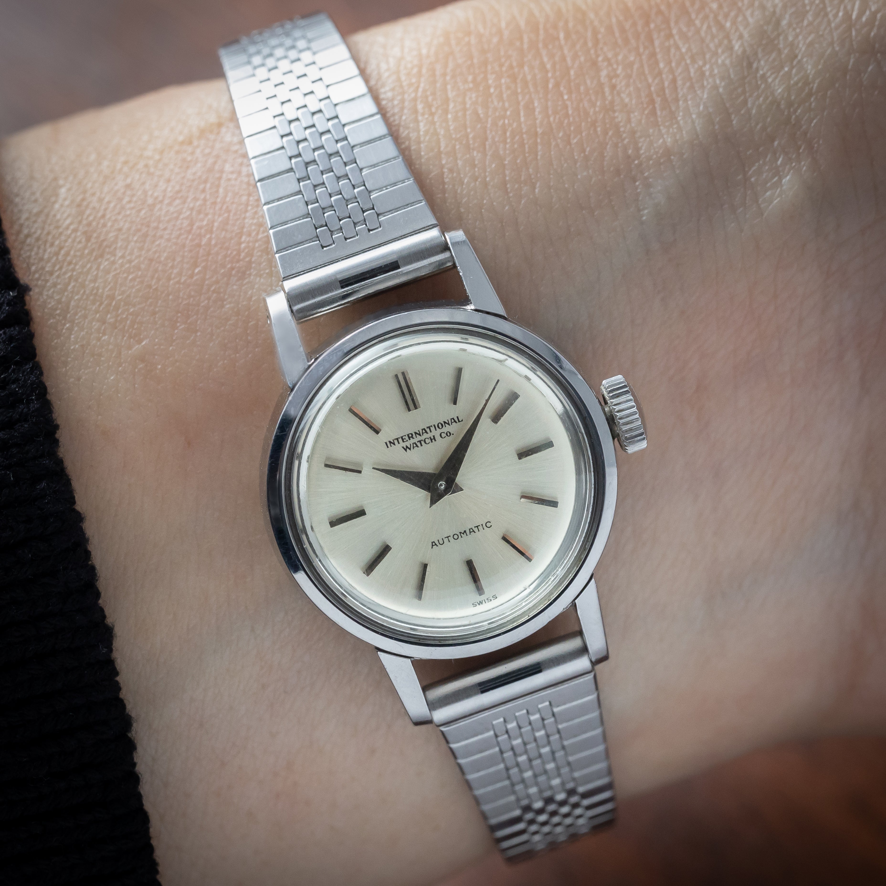 IWC レディース ラウンドケース オートマチック 1970年製/昭和45年製