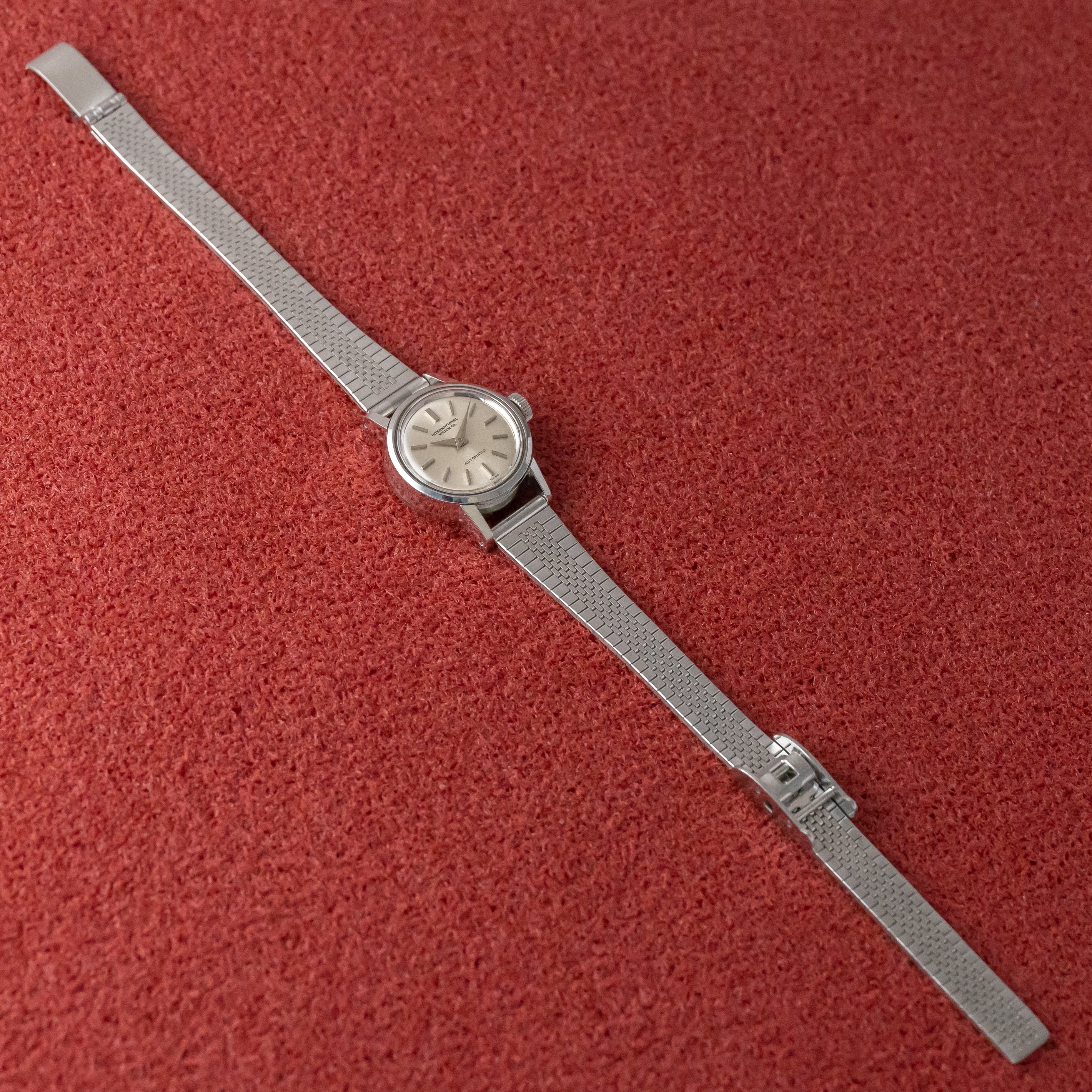 IWC レディース ラウンドケース オートマチック 1970年製/昭和45年製