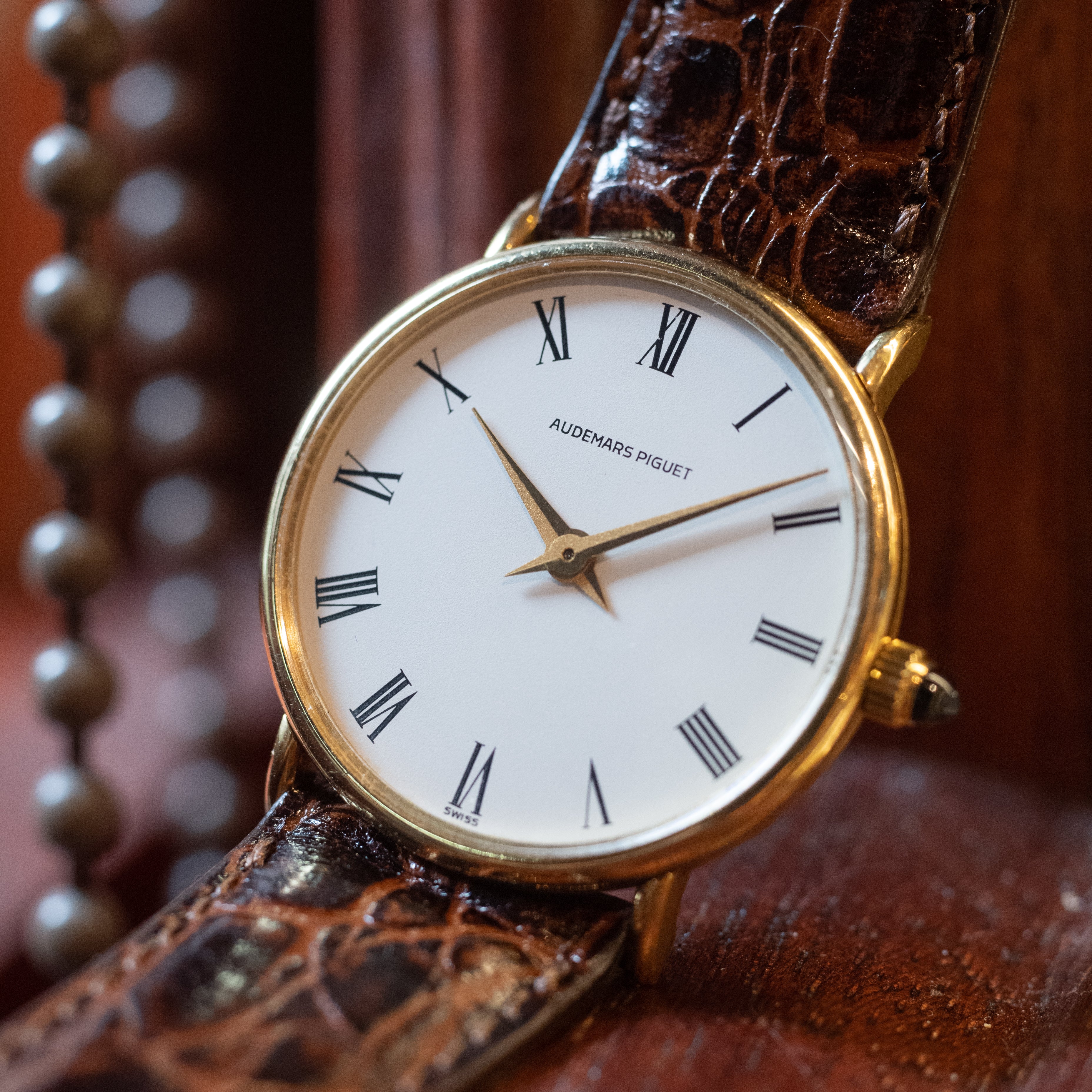 オーデマ・ピゲ 18KYG ラウンドホワイトローマン 1976~79年製 手巻き