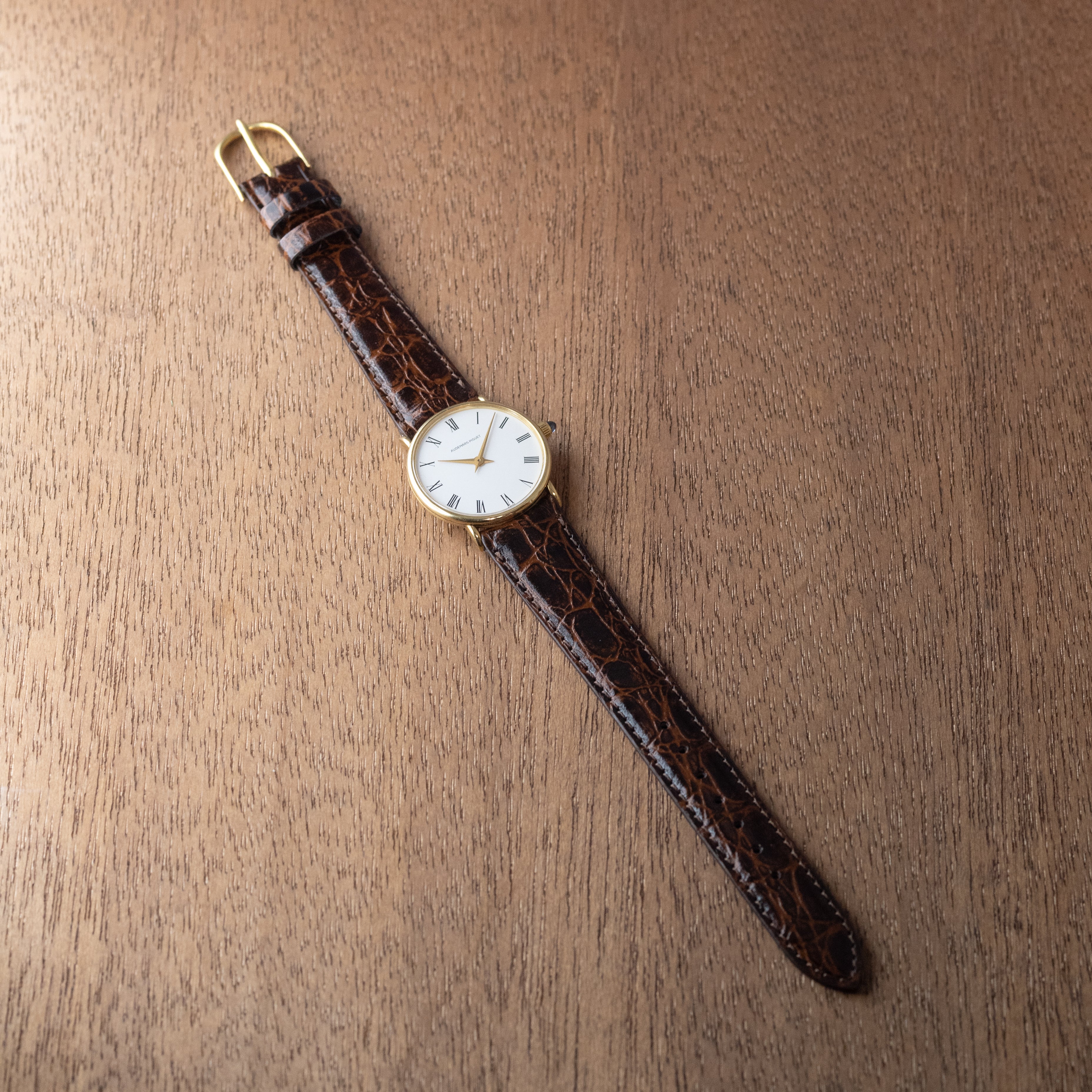 オーデマ・ピゲ 18KYG ラウンドホワイトローマン 1976~79年製 手巻き