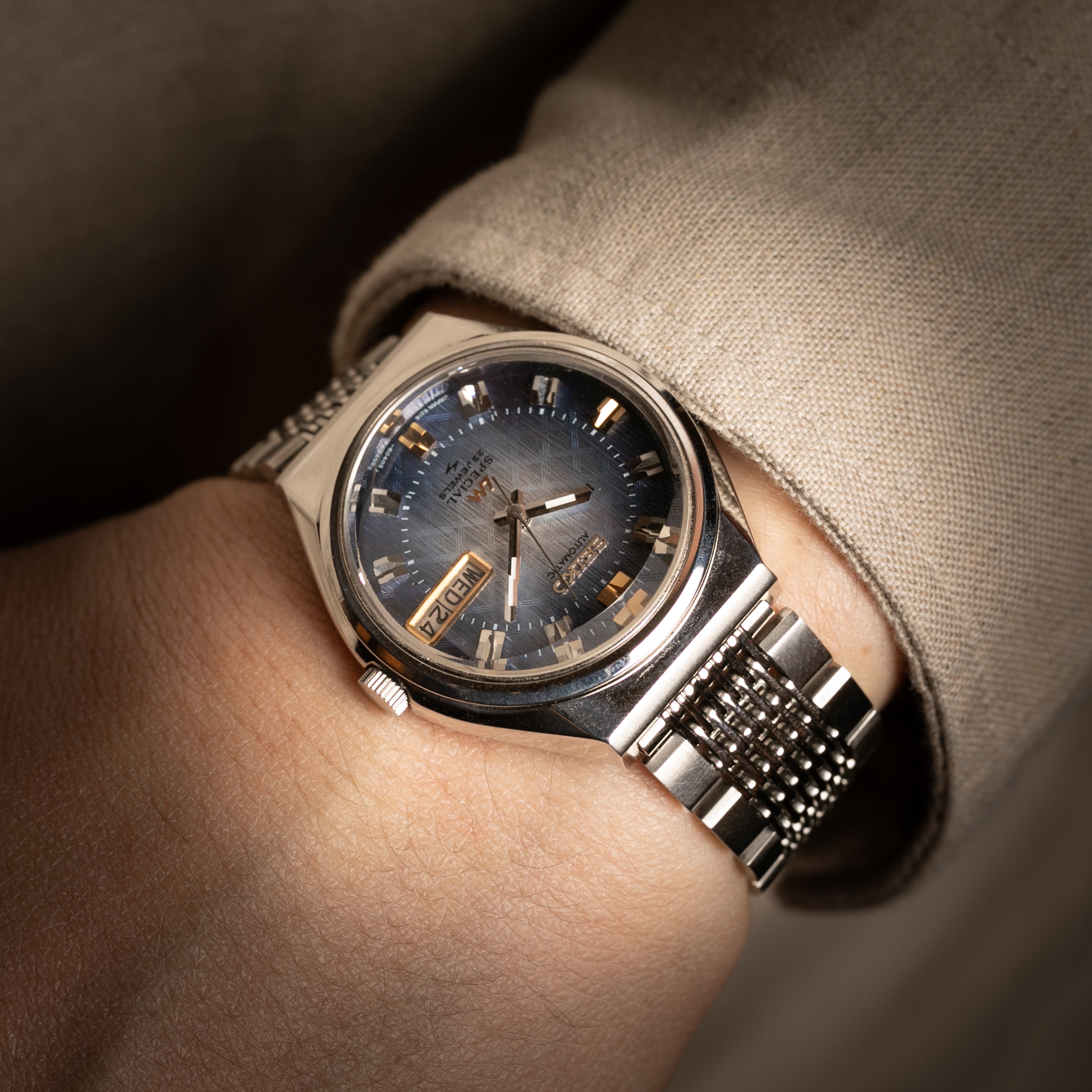 セイコー LM スペシャル 1974年製 カットガラス オートマチック リネンブルーグラデーションダイヤル デイデイト