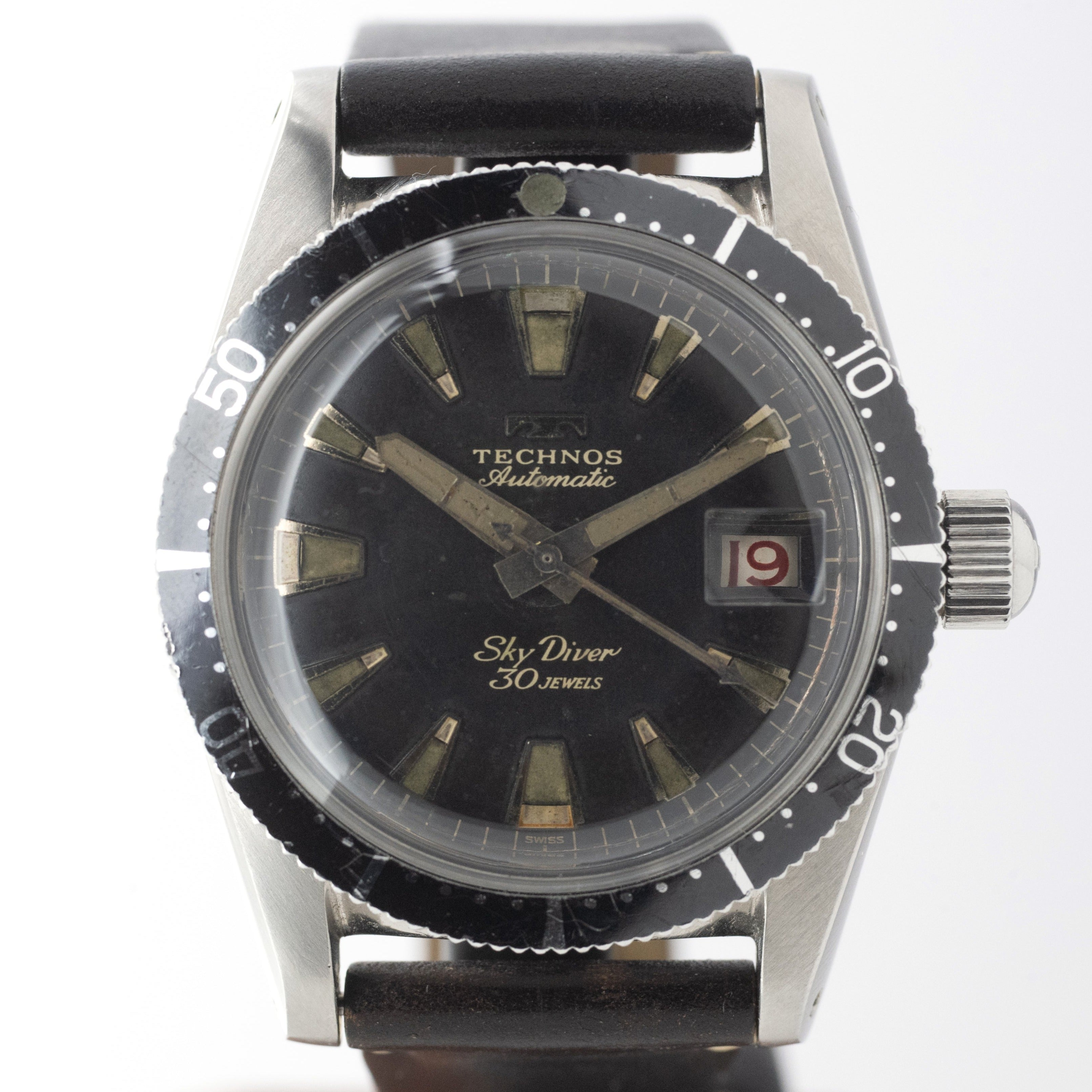 テクノス スカイダイバー 1960年代 ブラックミラーダイヤル