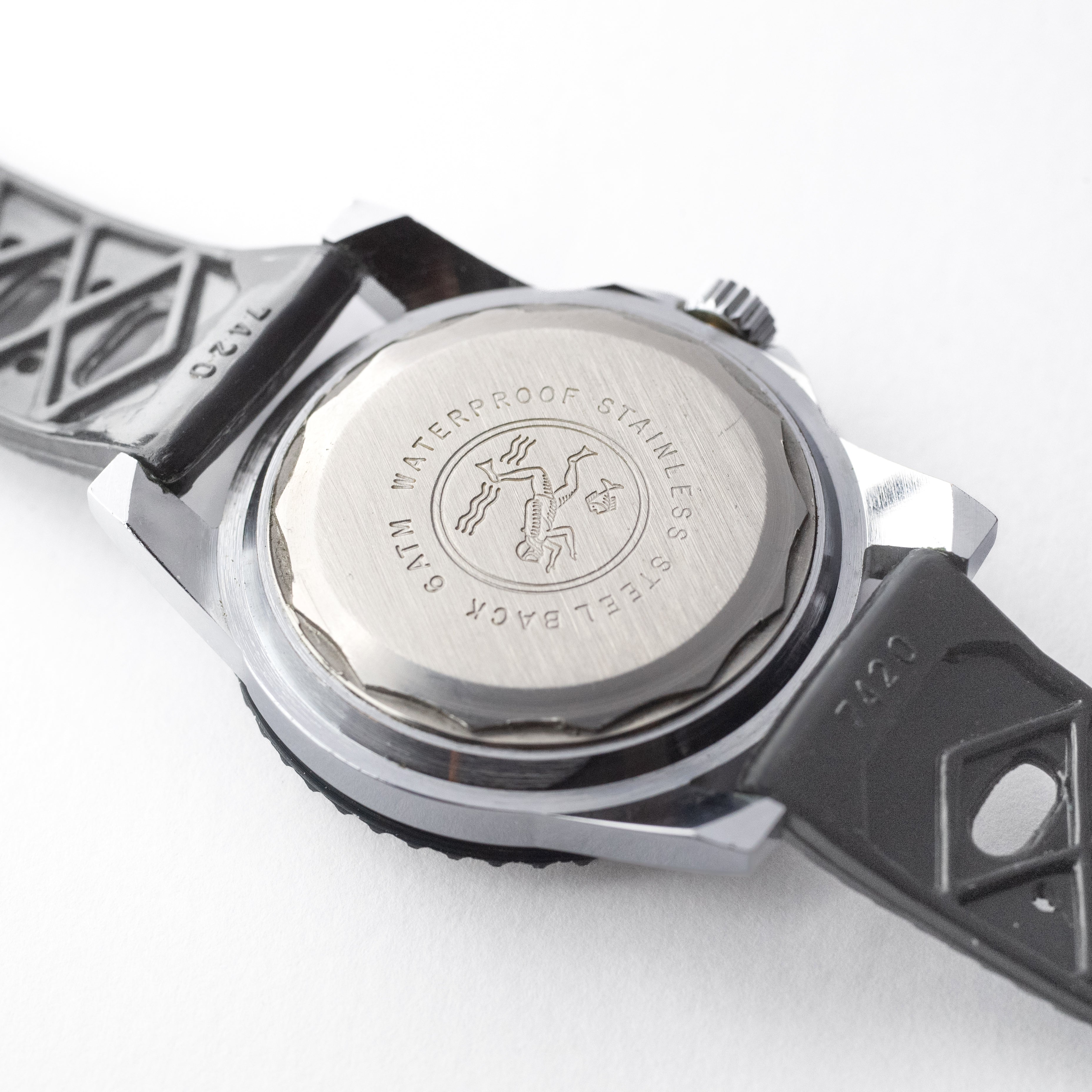 モルティマ スーパーダトマチック ダイバータイプ 赤カレンダー 1970年代