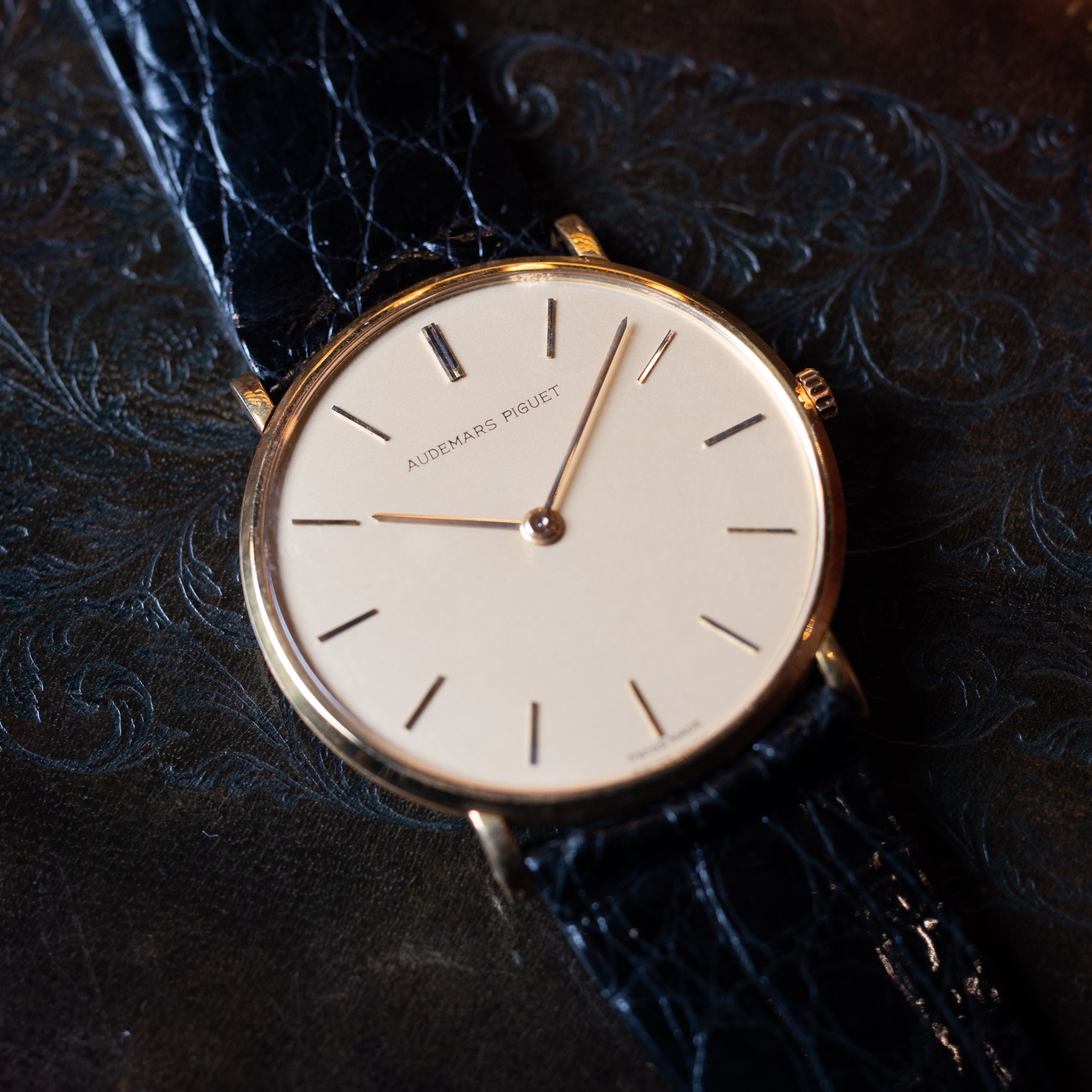 オーデマ・ピゲ ウルトラスリム18KYG 1980~86年製 Cal.2003 箱ギャラ