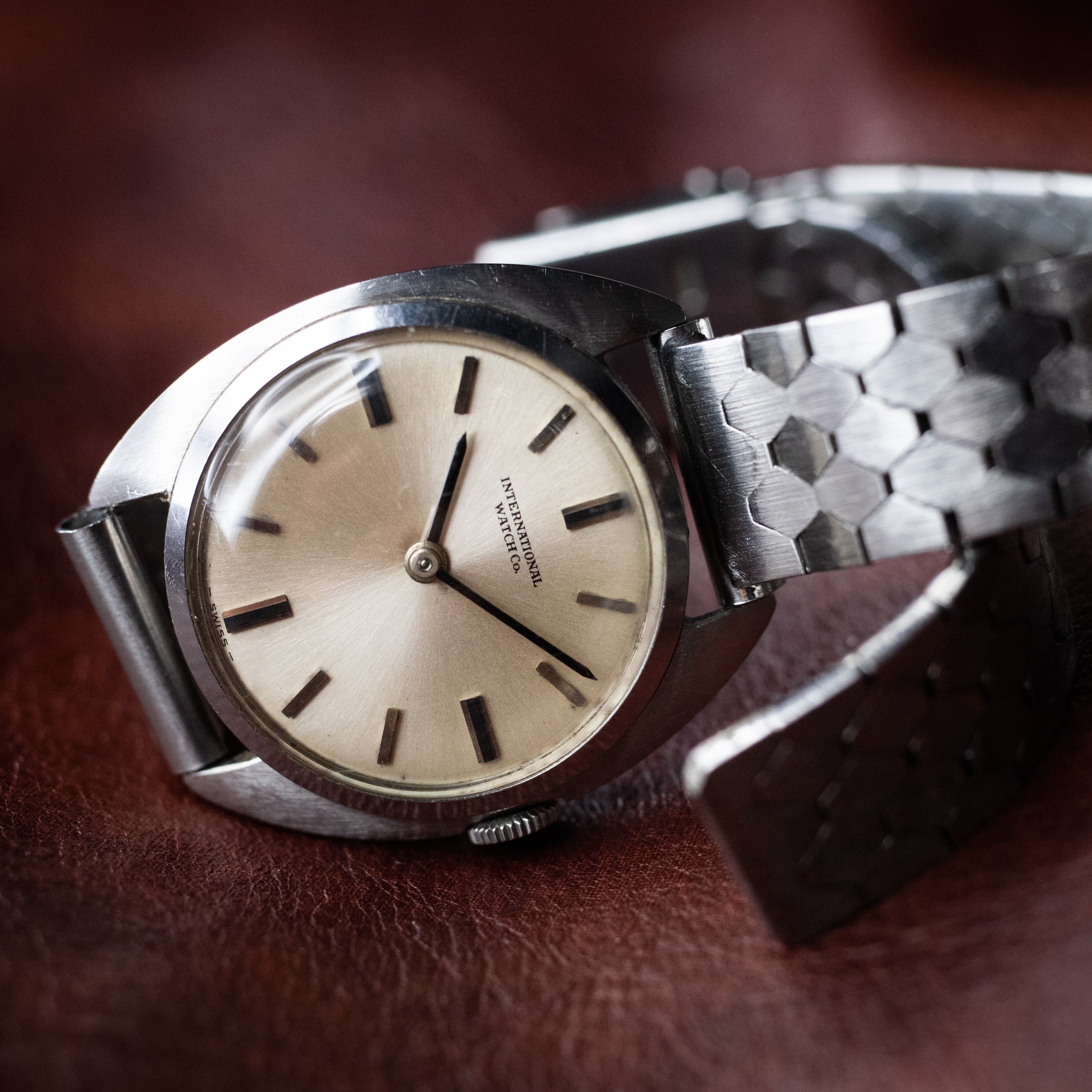 IWC レディース 1969年製 トノーケース Cal.41 手巻き