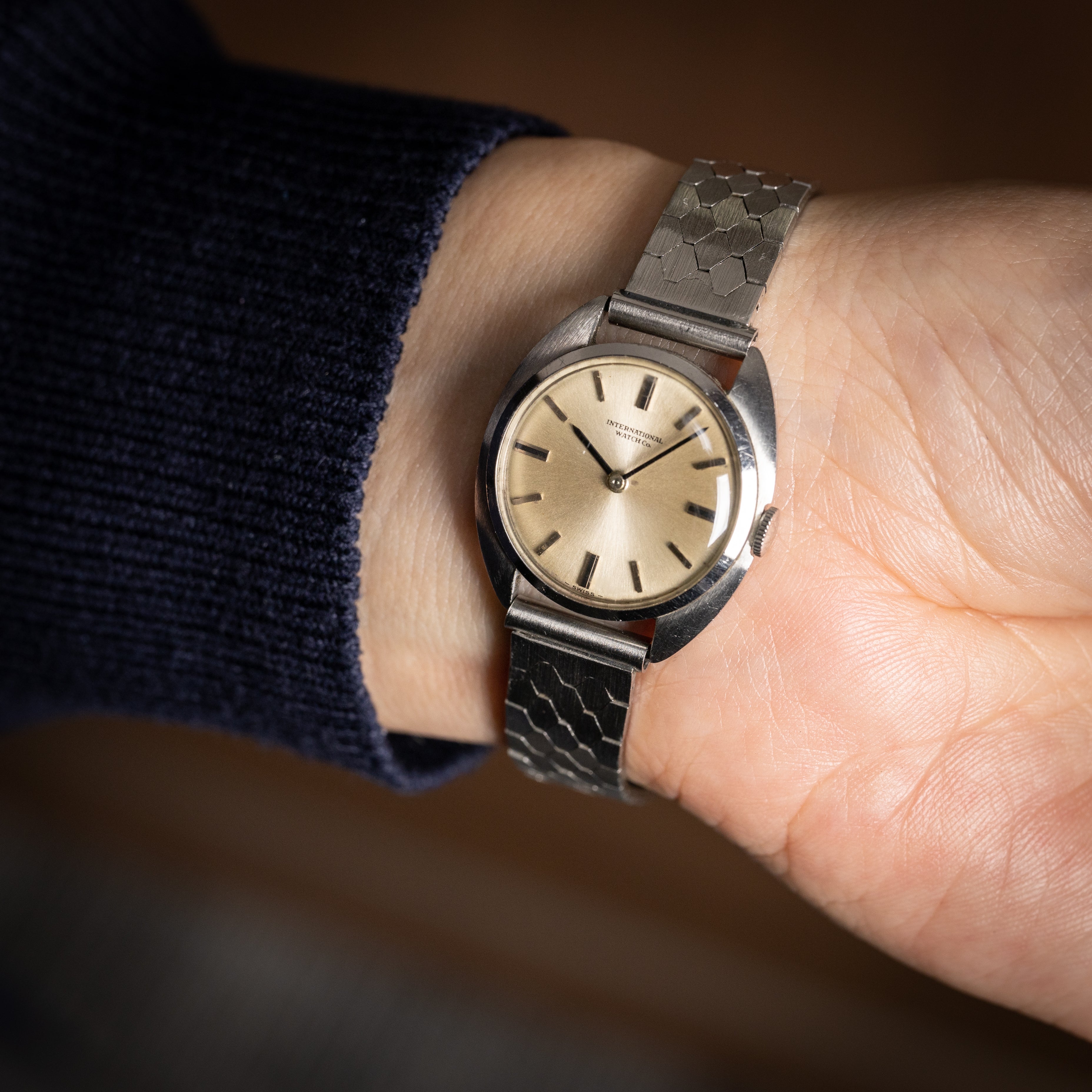 IWC レディース 1969年製 トノーケース Cal.41 手巻き