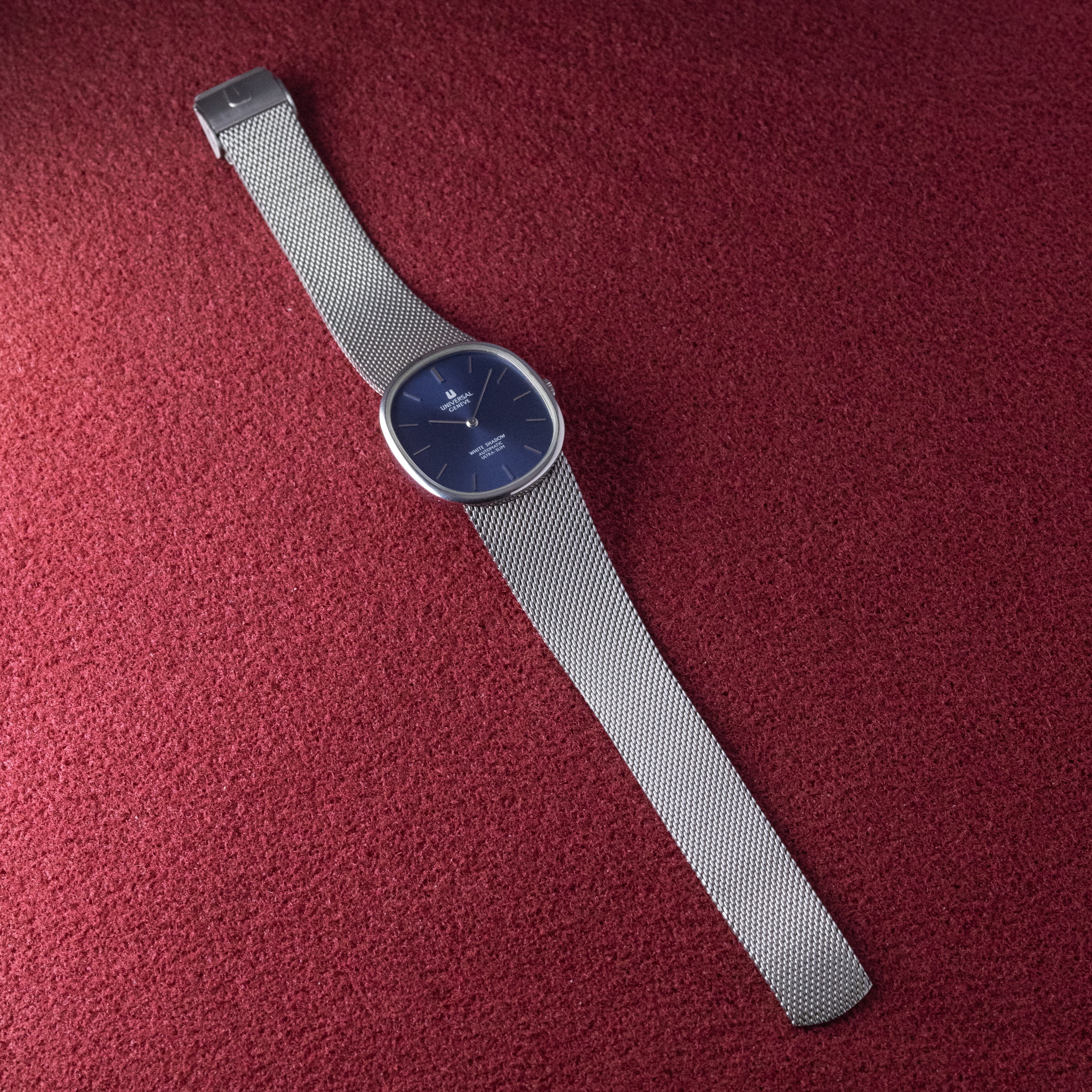 ユニバーサル ジュネーブ ホワイトシャドウ ブルーダイヤル マイクロローター自動巻き 1960年代製