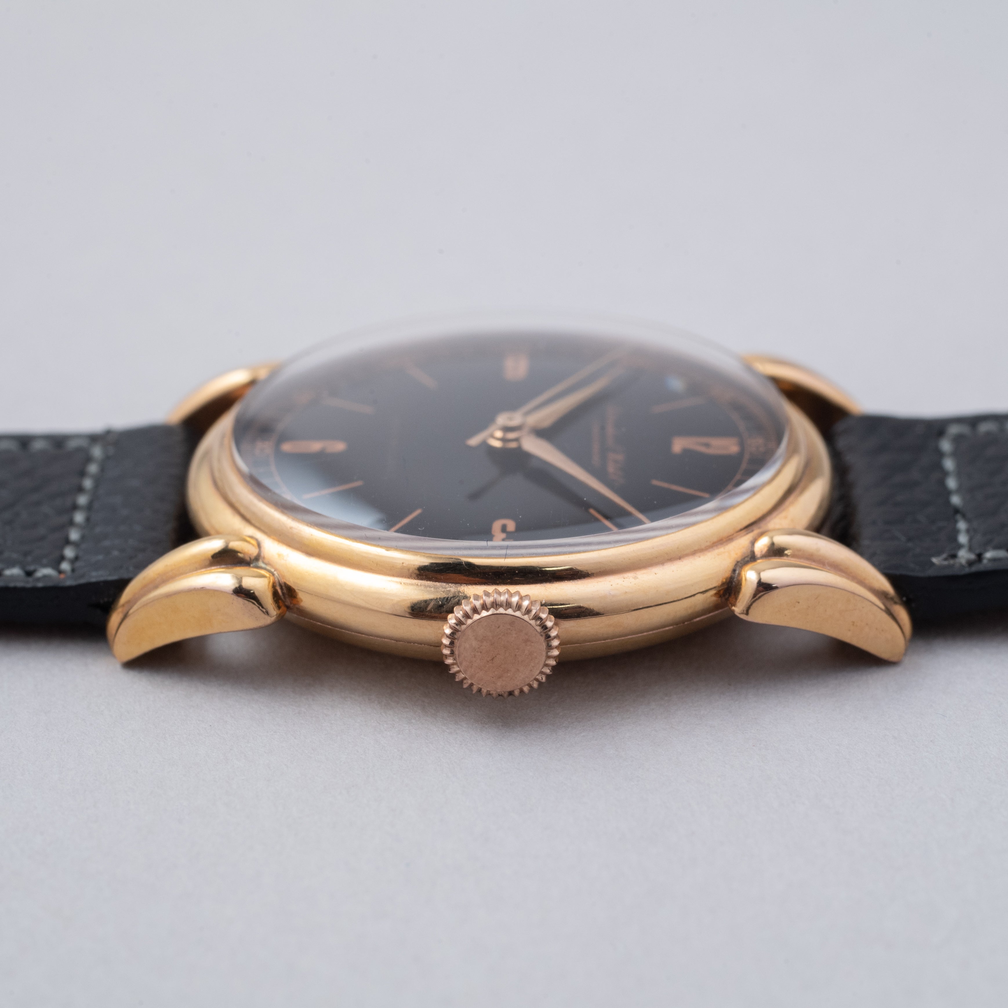 IWC オリジナルブラックダイヤル Cal.60 1940年代製 金張りケース 手巻 オールドインター