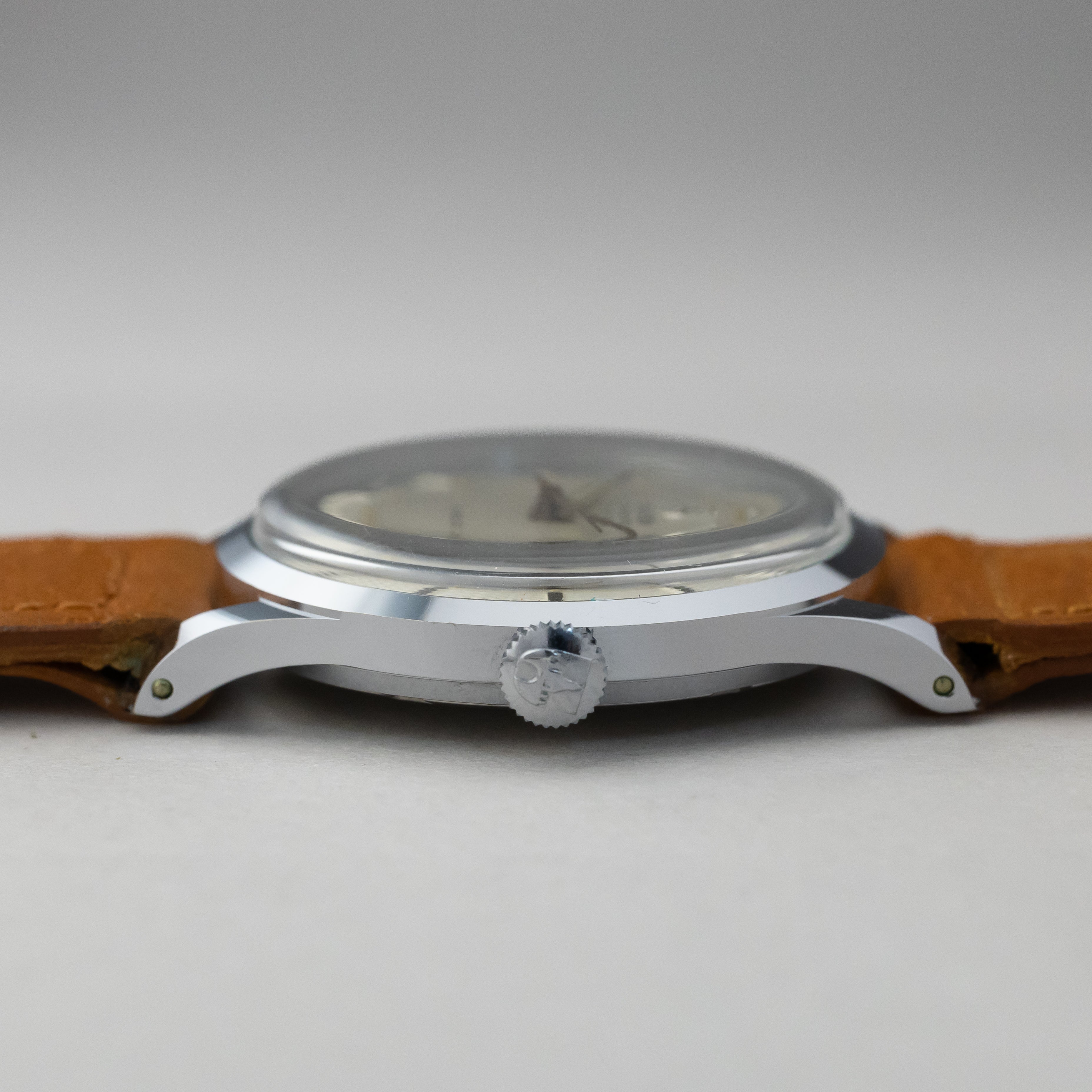 ビューレン グランプリ 未使用品 タグ付き1950年代製 GRAND PRIX 手巻