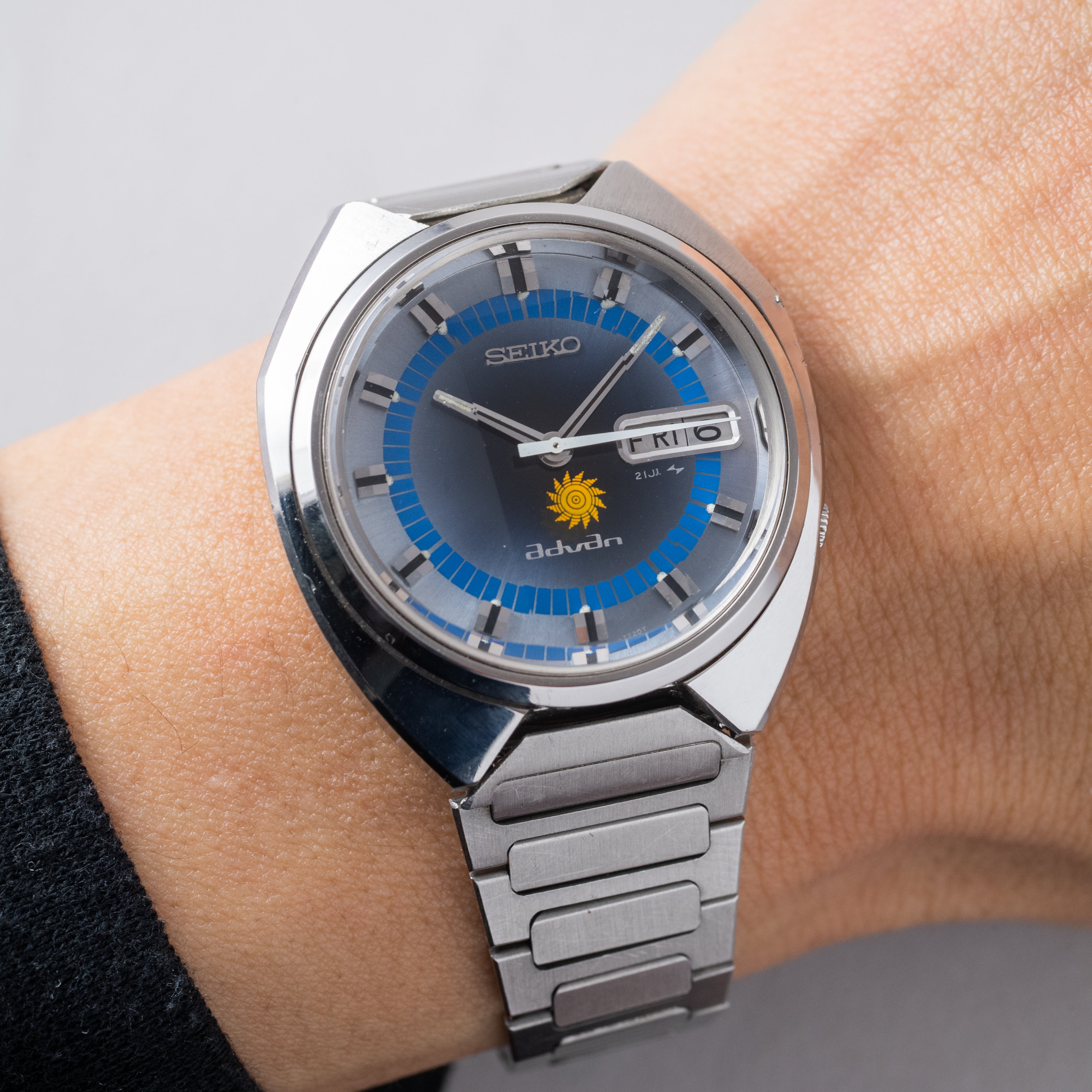 セイコー アドヴァン 1973年製 カットガラス デイデイト ブルーグラデーションダイヤル
