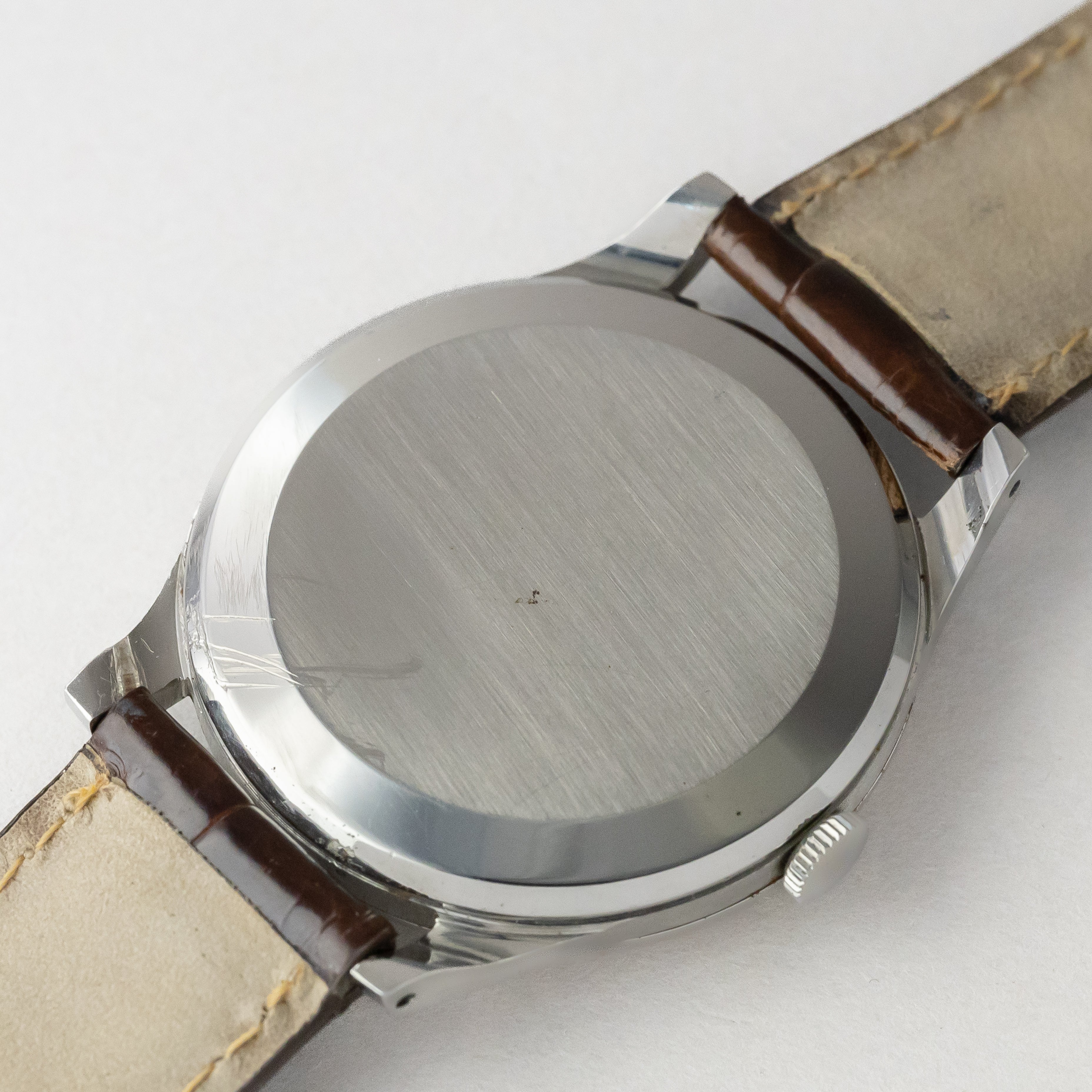 IWC ラウンドケース1965年製 手巻き Cal.89