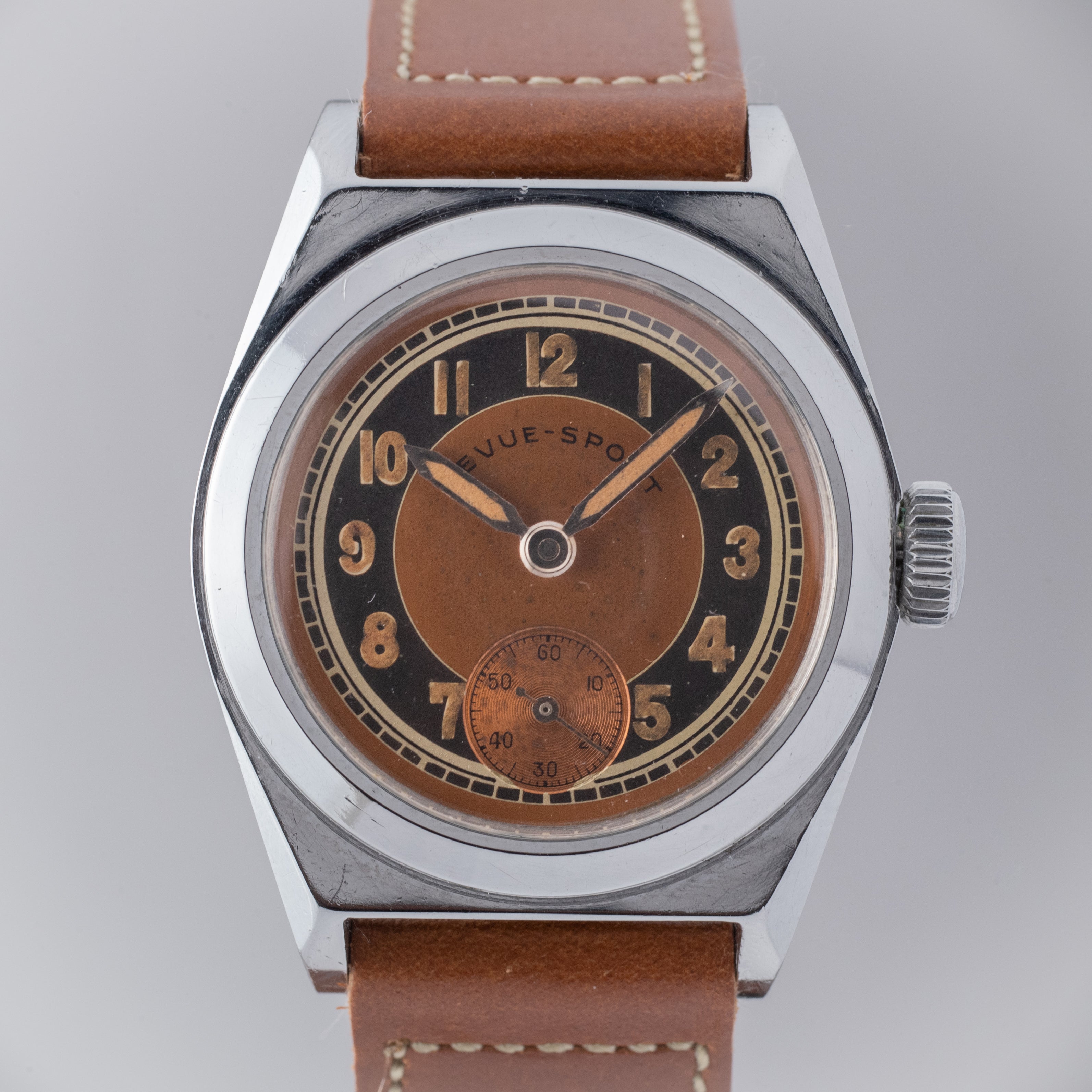 レビュー ブルズアイダイヤル スポーツ 防水ケース スモールセコンド 1940年代製