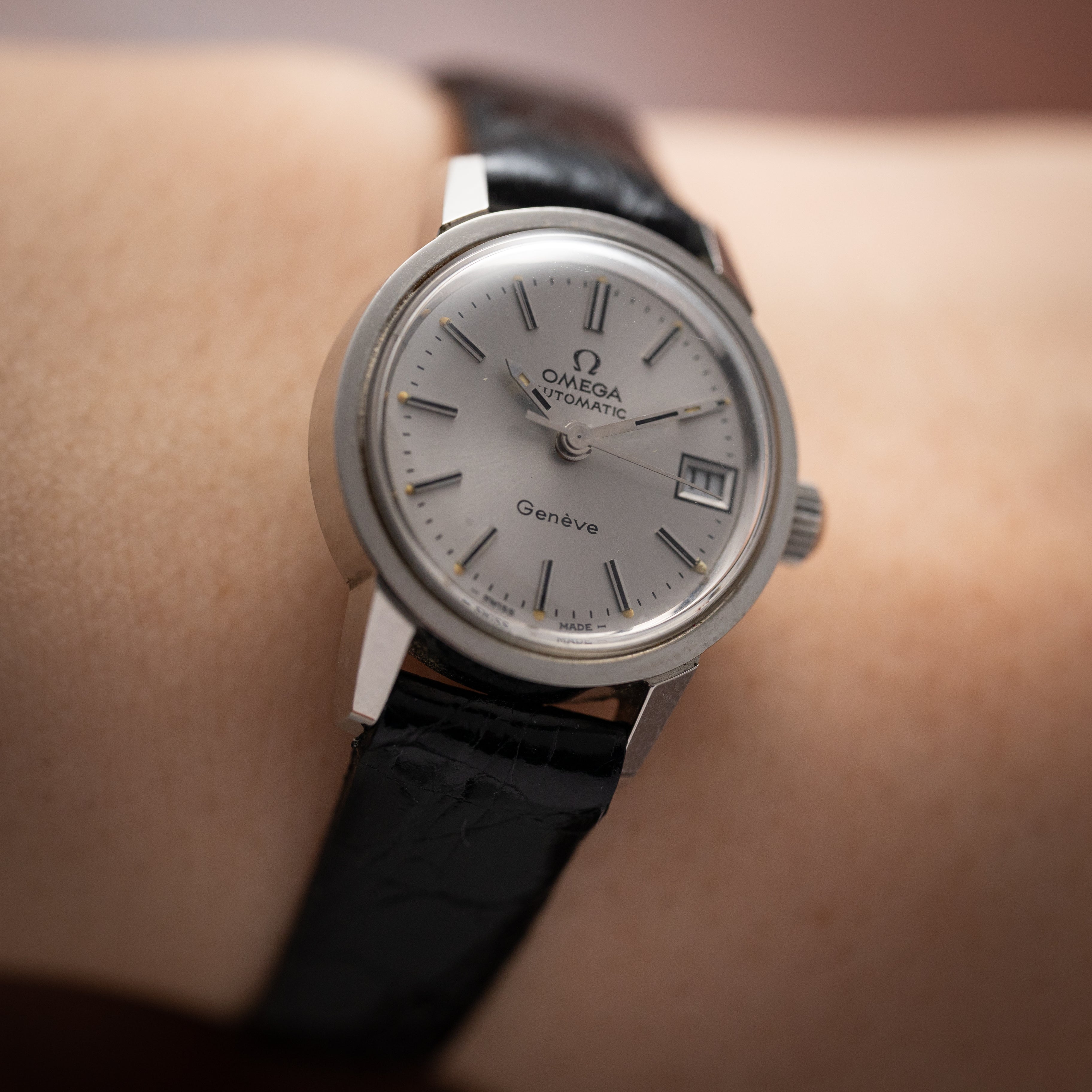 オメガ レディース ジュネーブ ラウンドケース オートマチック 1972年製