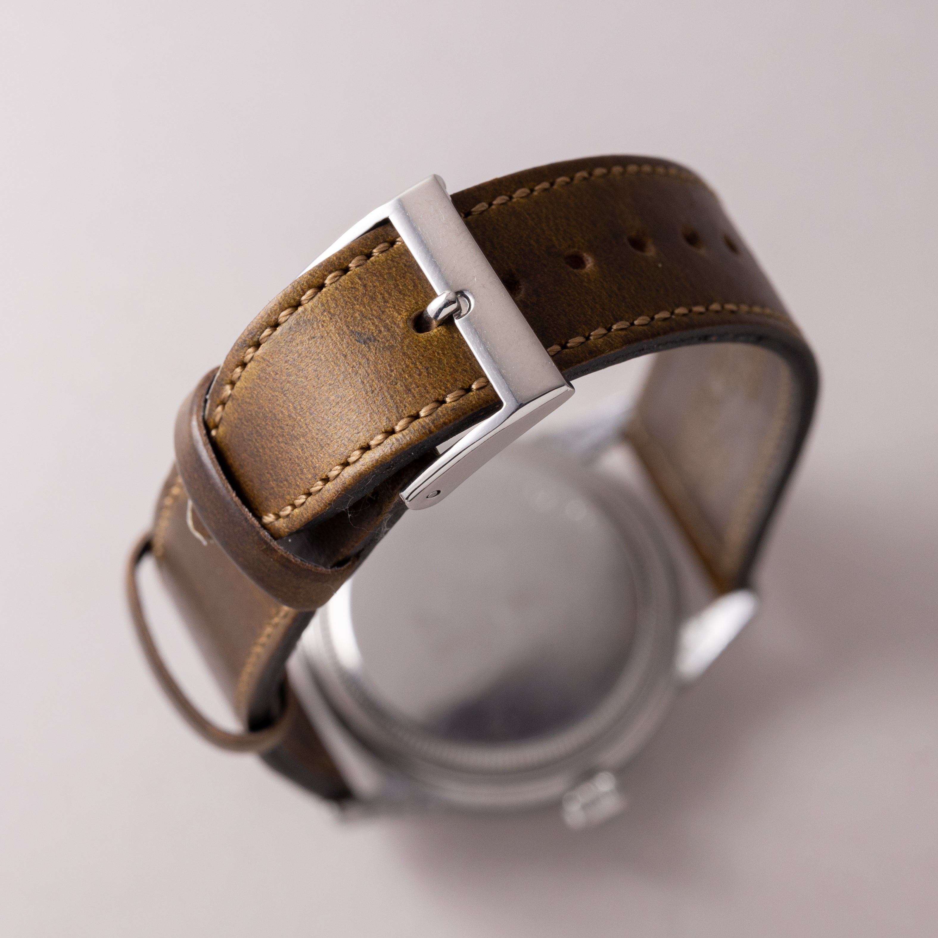 チューダー オイスター デボン 盾薔薇ロゴ オリジナルブラックダイヤル 1940年代製