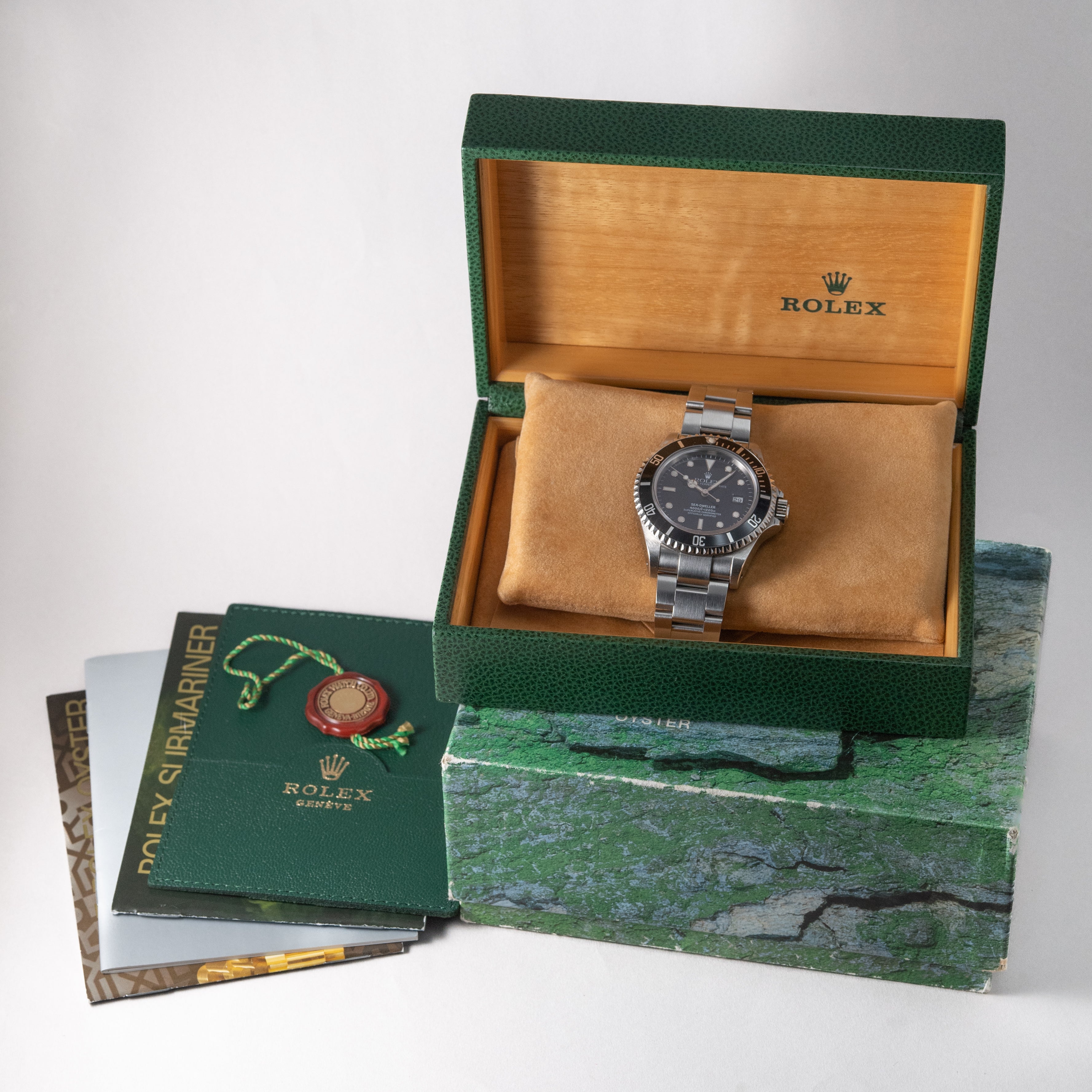 ロレックス シードゥエラー 1996年製 Ref.16600 箱、冊子付き