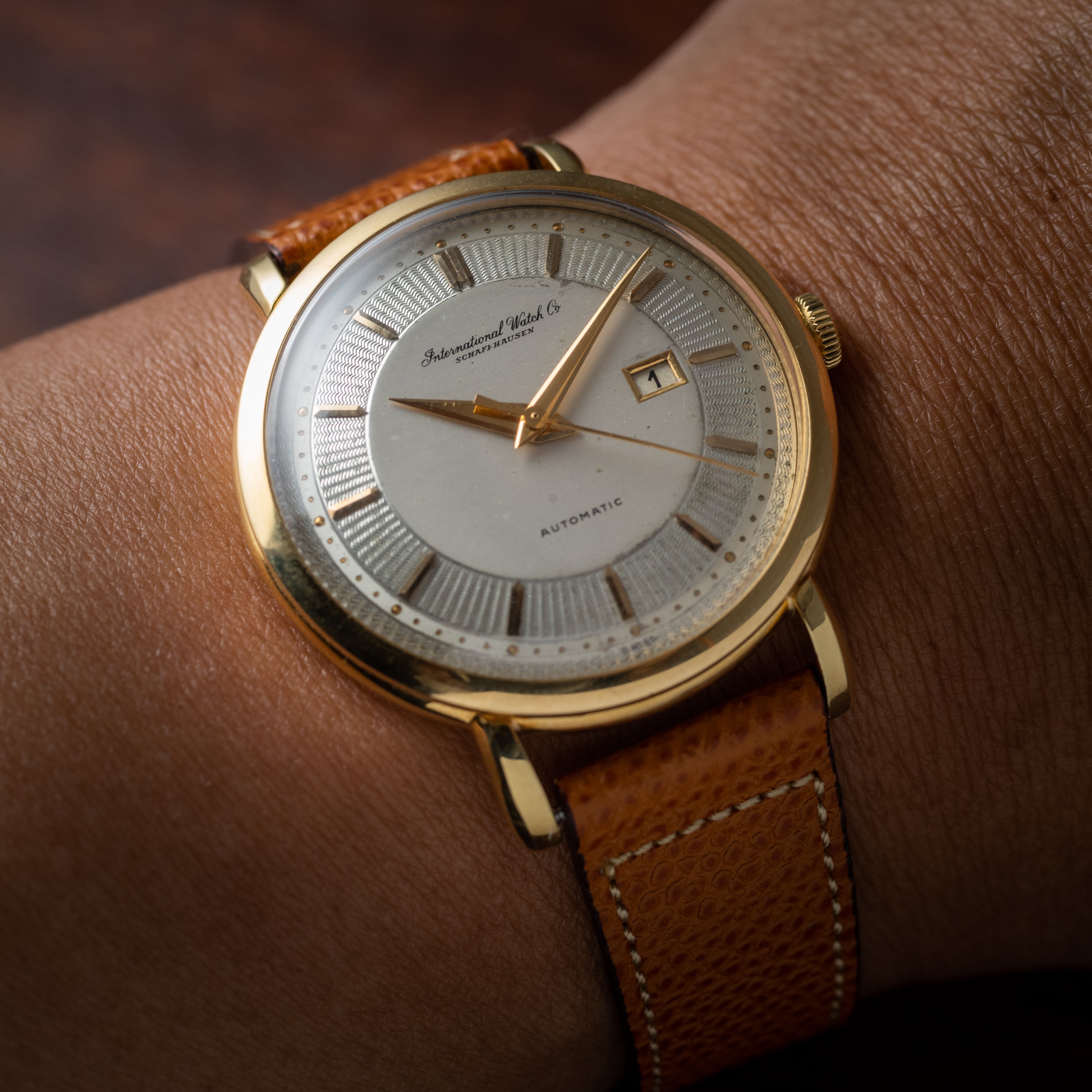 IWC 18金無垢 寄り目 1959年製 Cal.8531 ラウンドケース