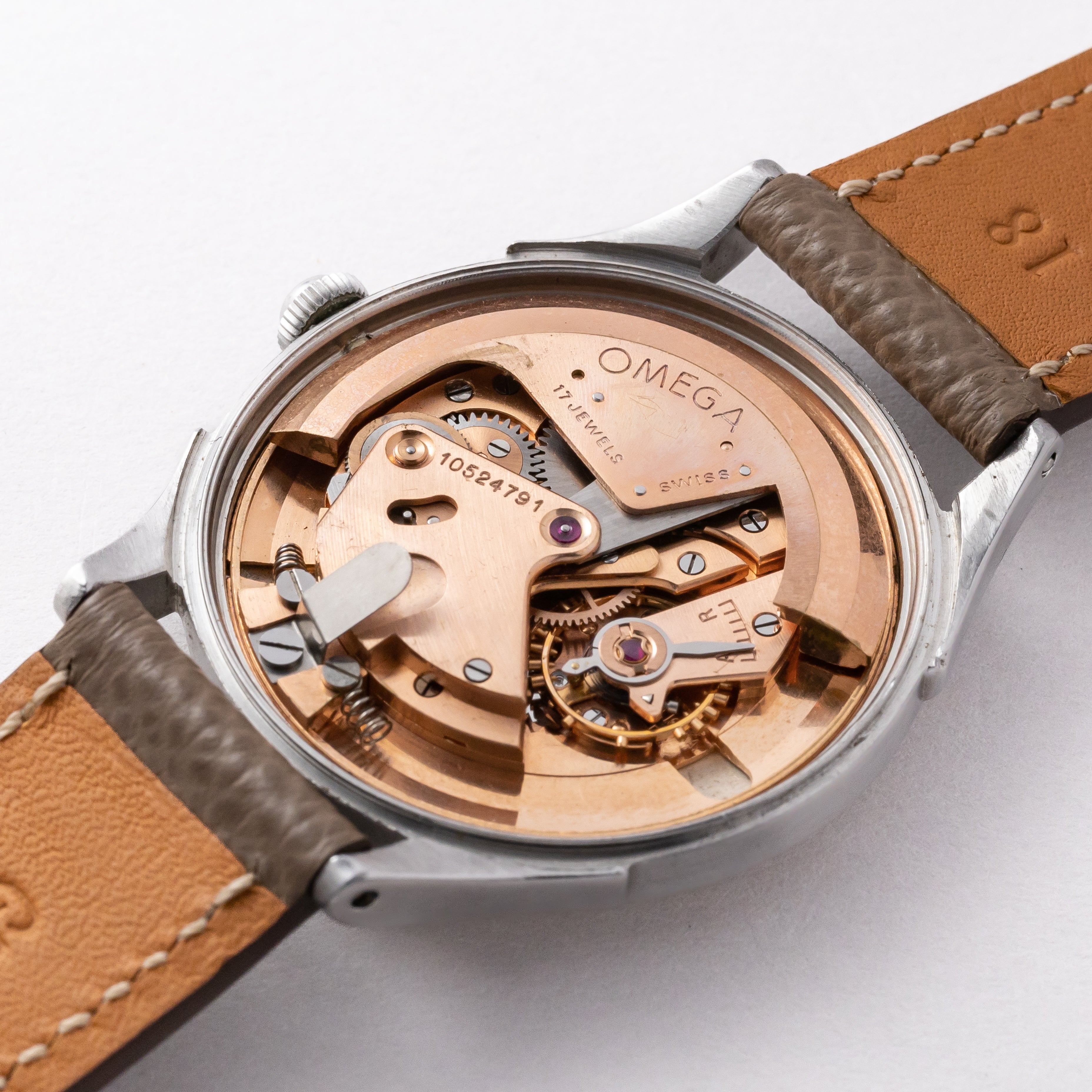 オメガ 1944~46年製 バンパーオートマチック 飛びローマンダイヤル 自動巻き