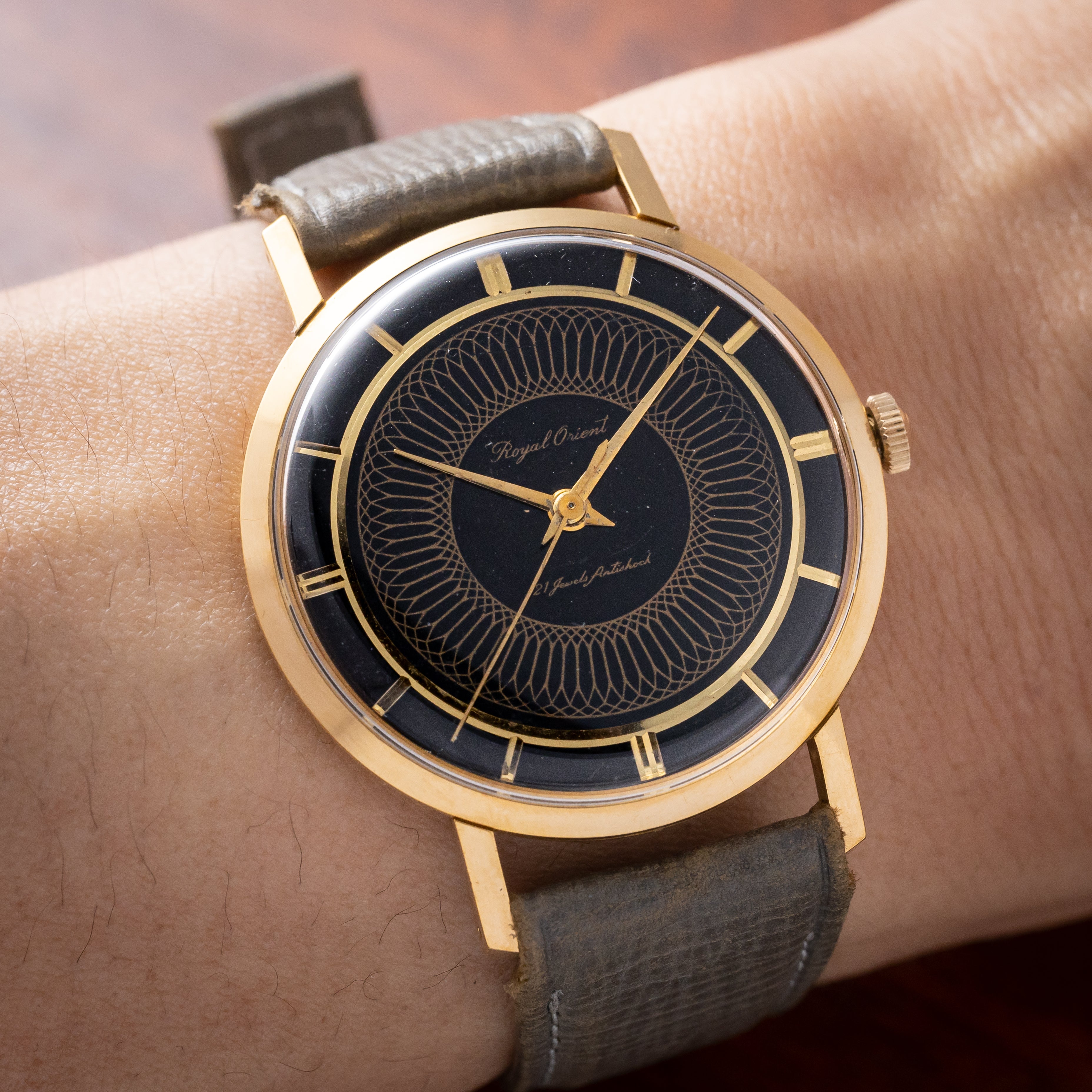オリエント ロイヤルオリエント 1960年代製 オリジナルブラック幾何学模様ダイヤル オリジナルベルト