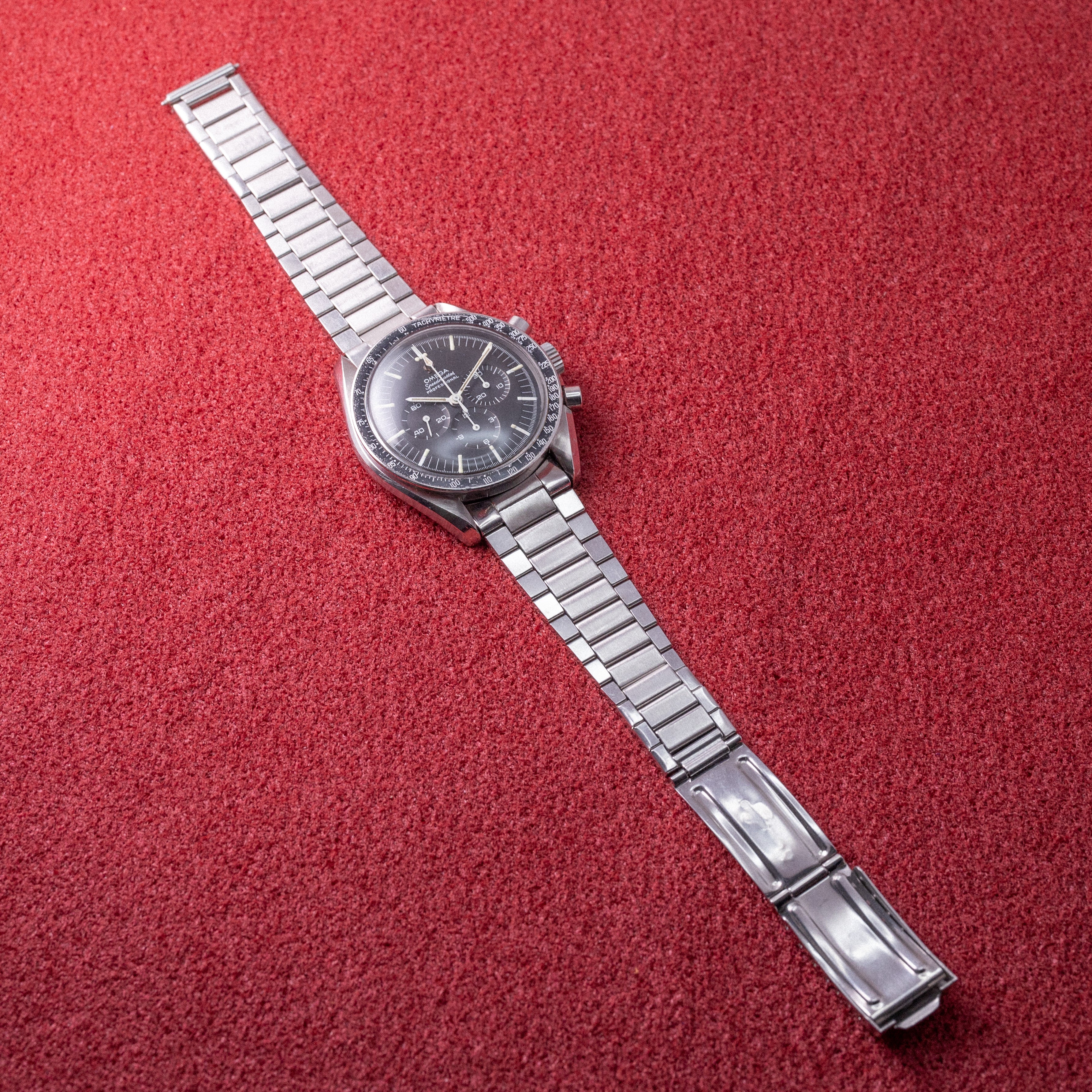 オメガ 1967年製 スピードマスター プロフェッショナル 4th 純正キャタピラブレス付き