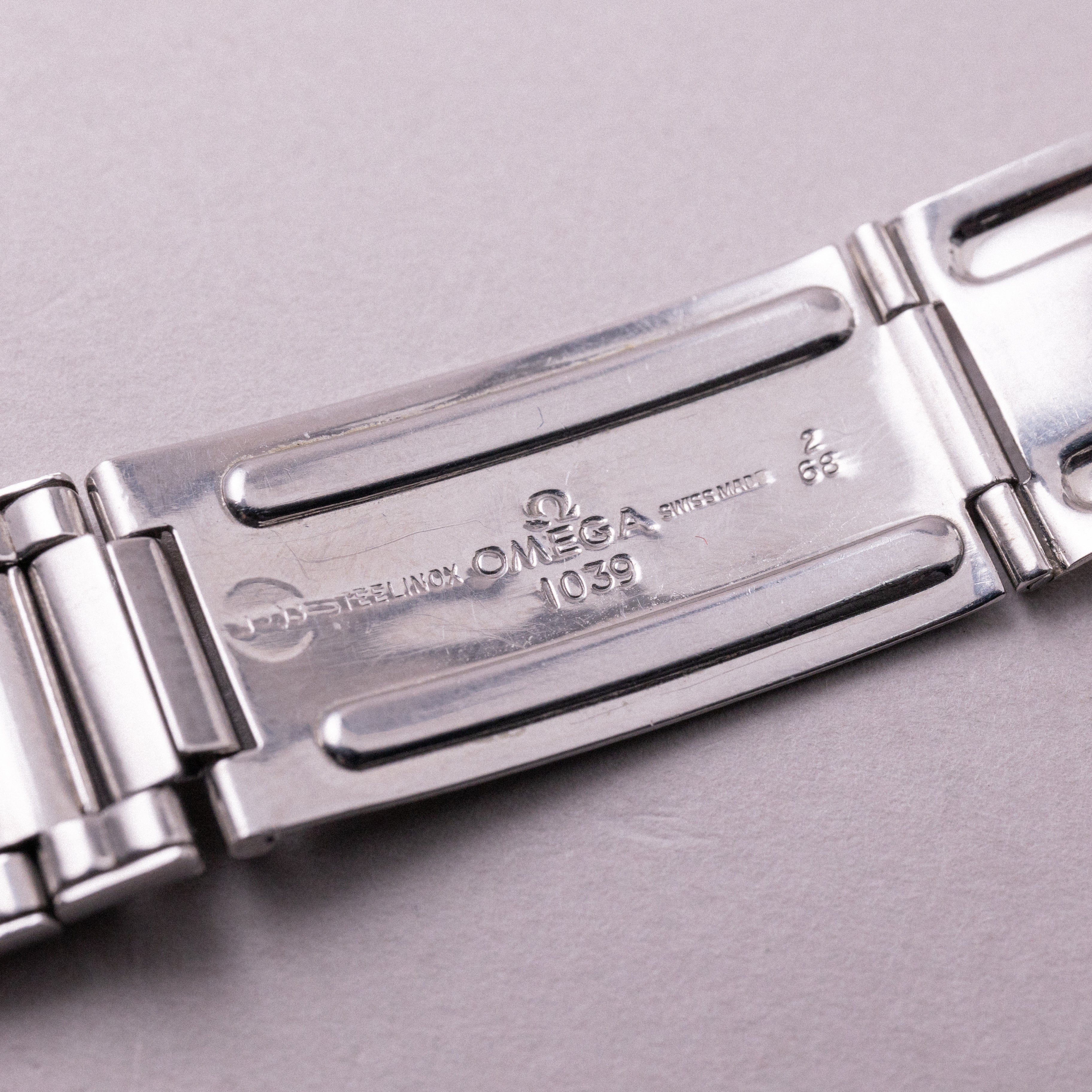 オメガ 1967年製 スピードマスター プロフェッショナル 4th 純正キャタピラブレス付き