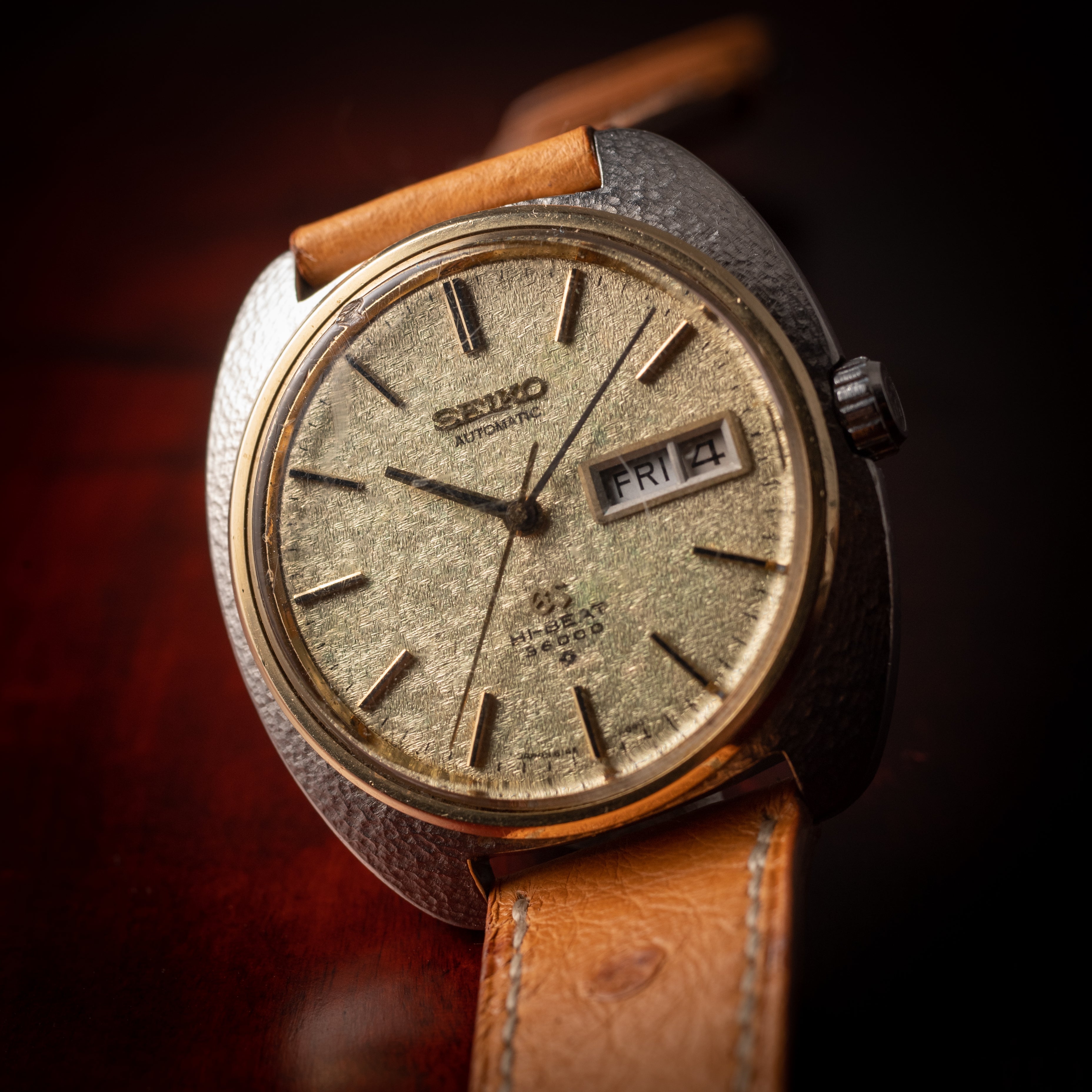 グランドセイコー 1969年製 61GS コンビ スターライト文字盤 槌目ケース