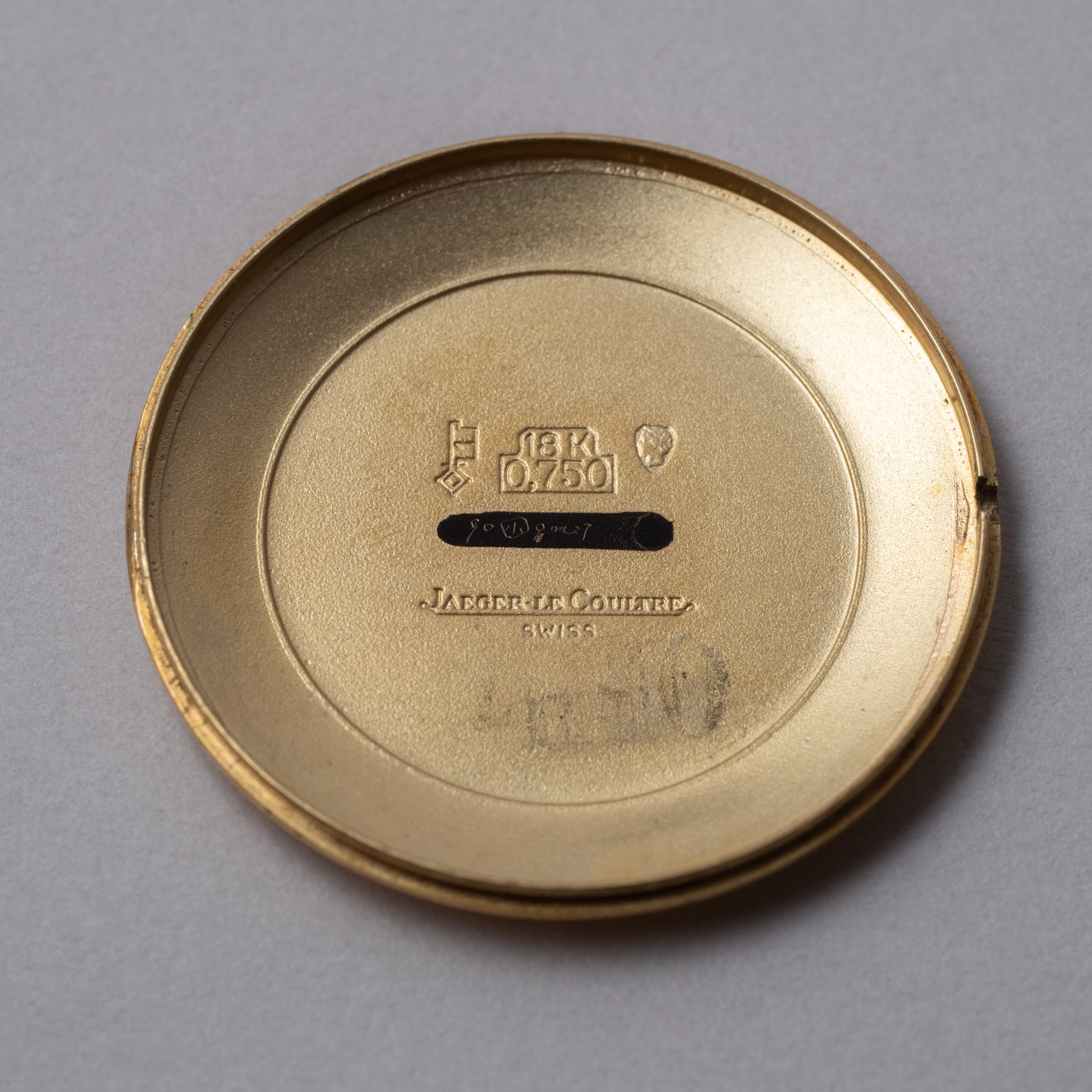ジャガールクルト 18金無垢クッションケース オリジナルブラックダイヤル 1970年代製