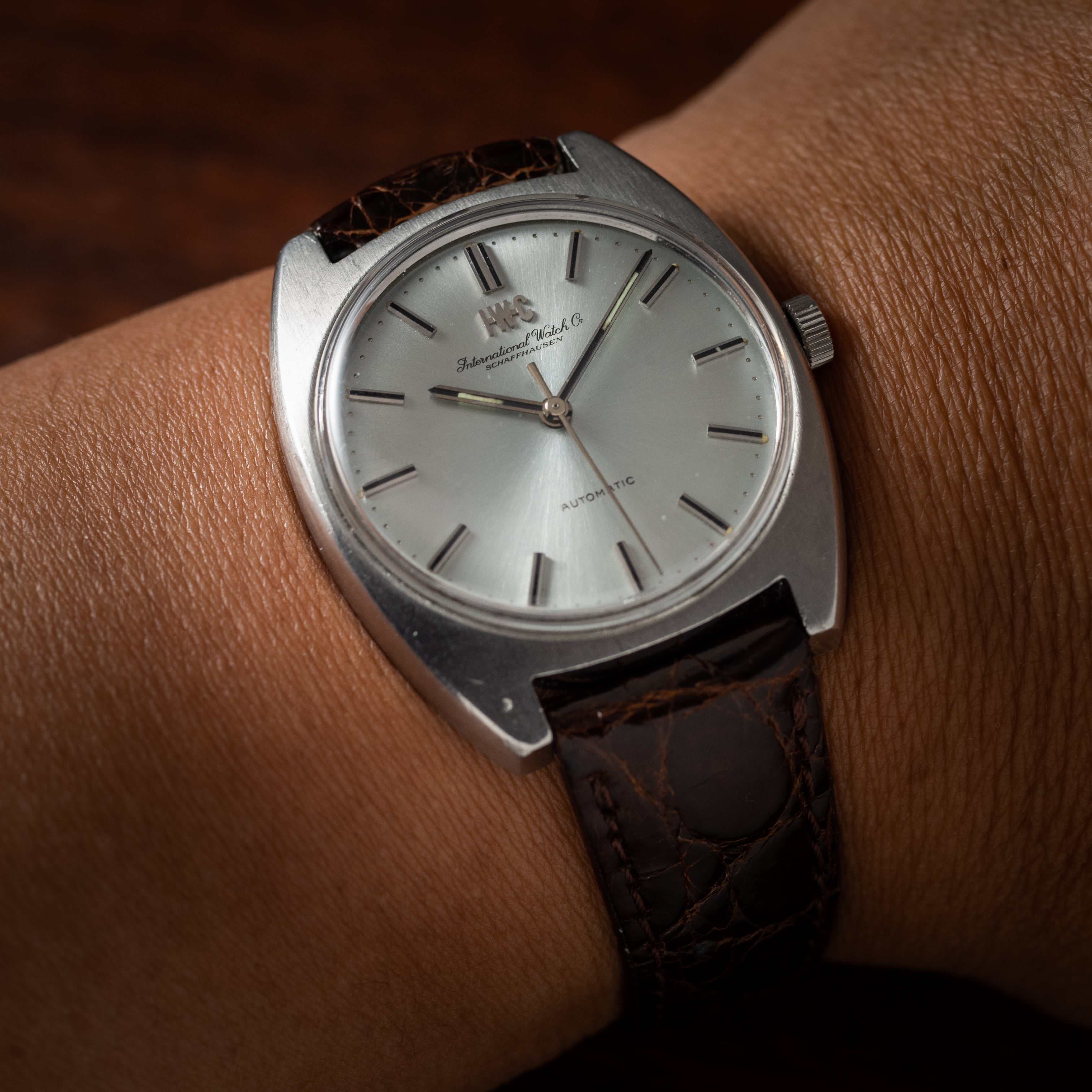 IWC 1973年製トノーケース ペラトン式自動巻き Cal.854B ノンデイト