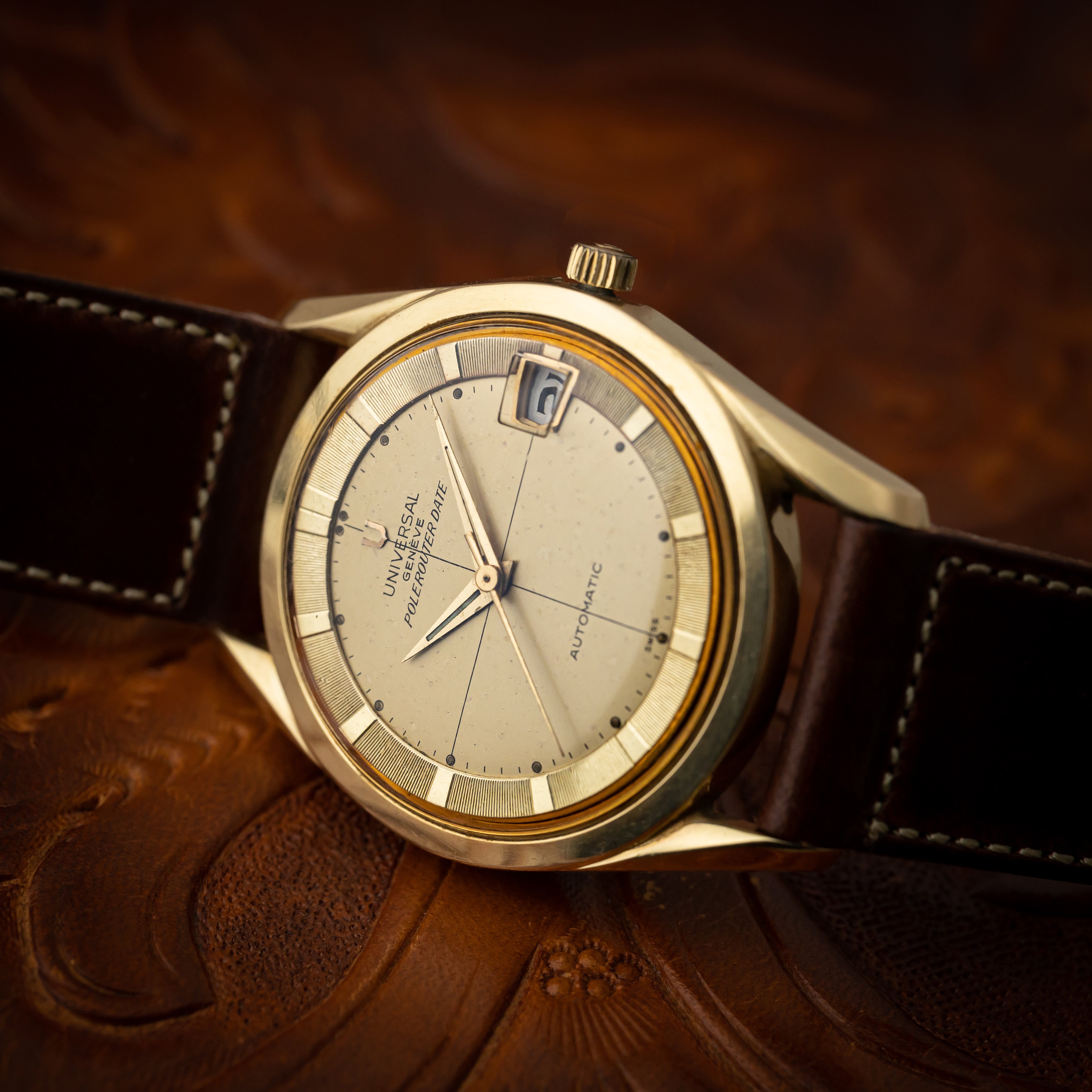 ユニバーサルジュネーブ ポールルーターデイト 1960年代製 ジェンタデザイン 金張り