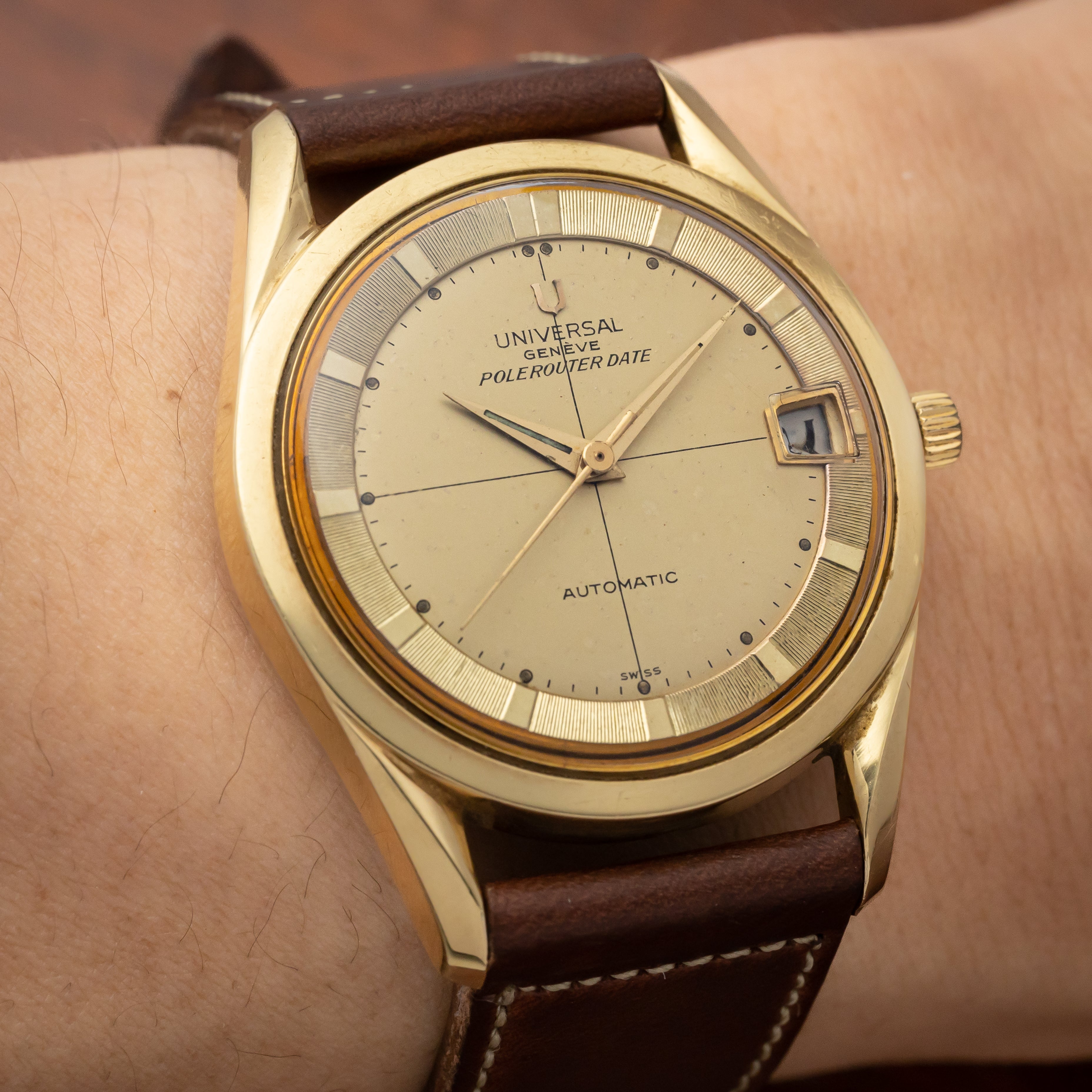 ユニバーサルジュネーブ ポールルーターデイト 1960年代製 ジェンタデザイン 金張り