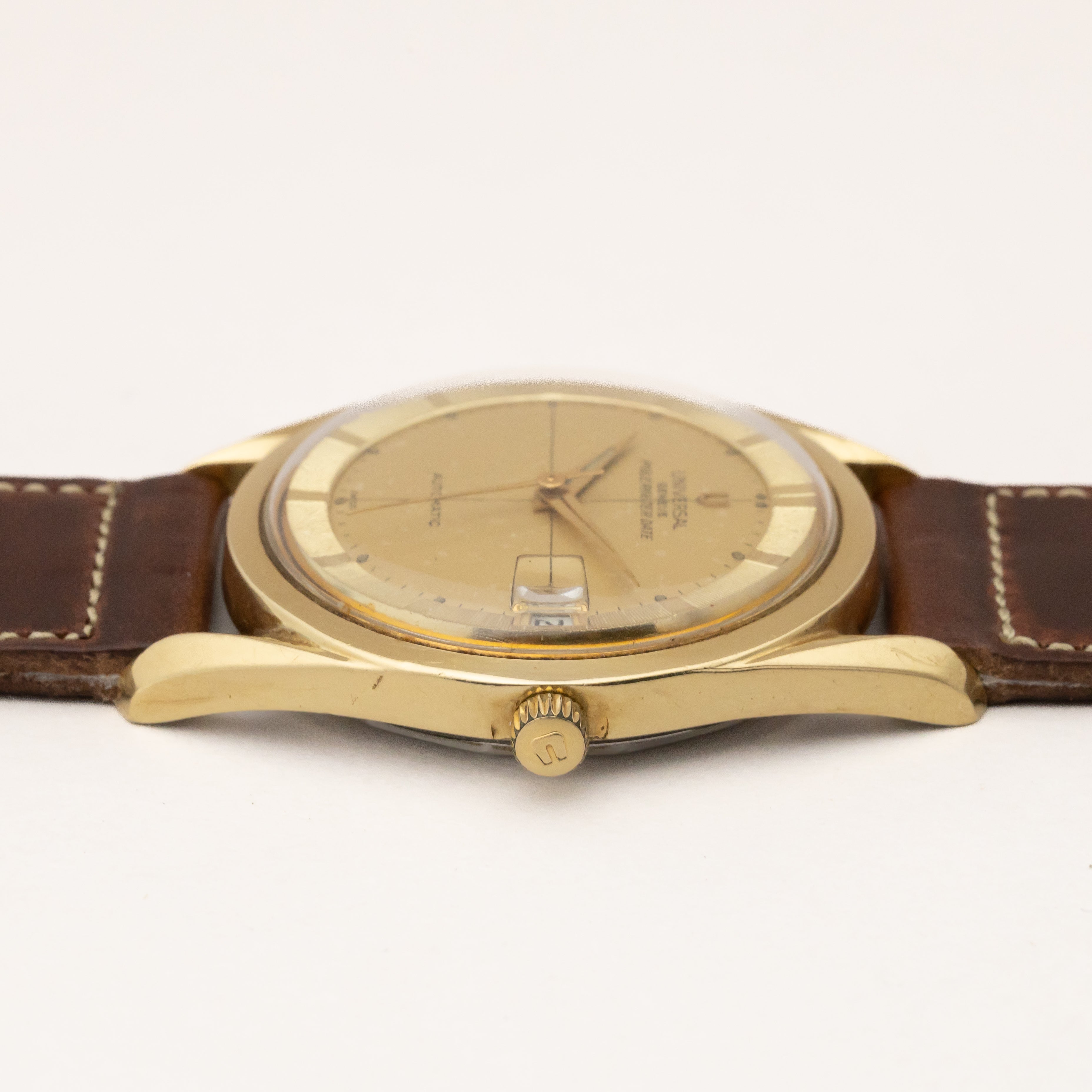 ユニバーサルジュネーブ ポールルーターデイト 1960年代製 ジェンタデザイン 金張り