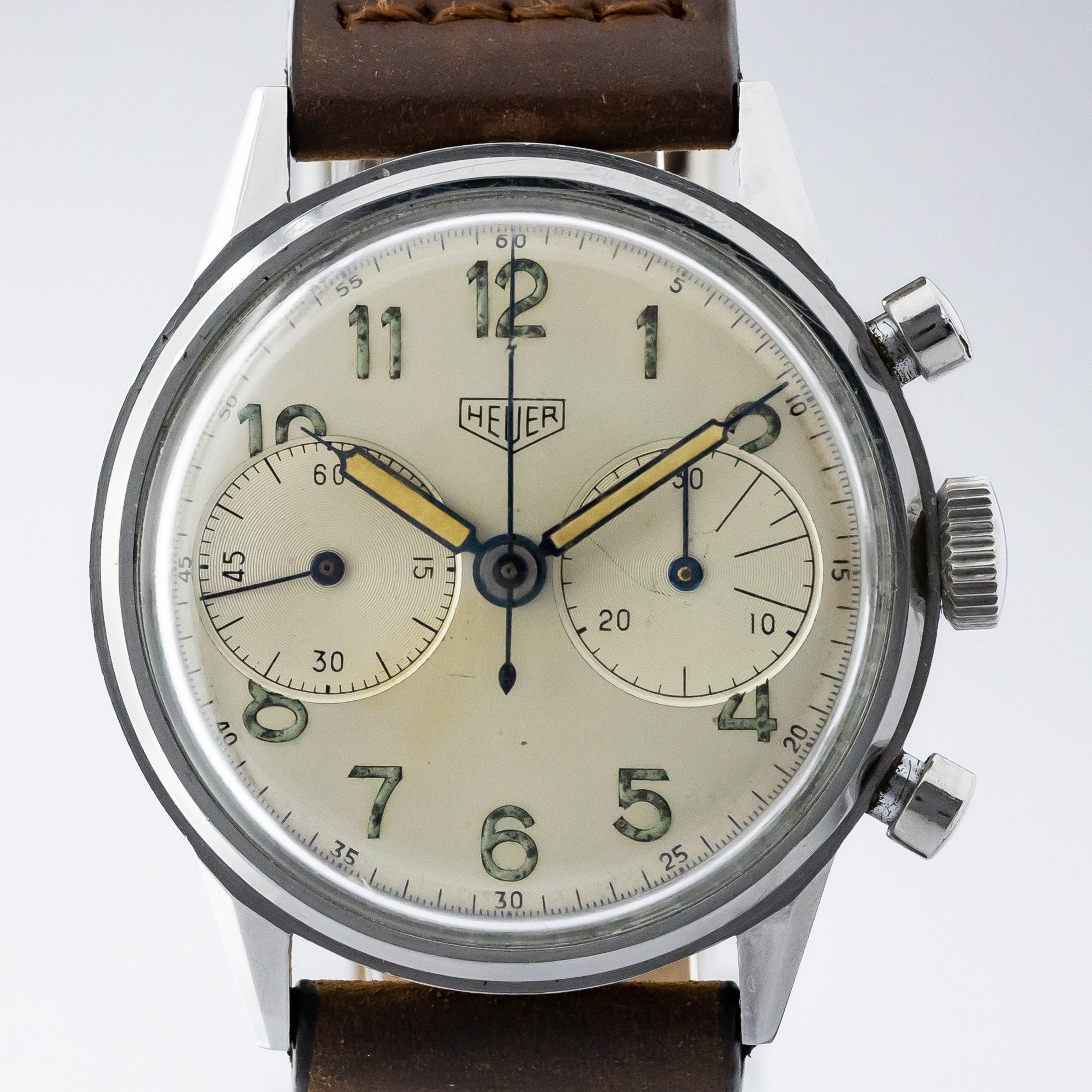 ホイヤー ビッグアイ 手巻き クロノグラフ 1940年代