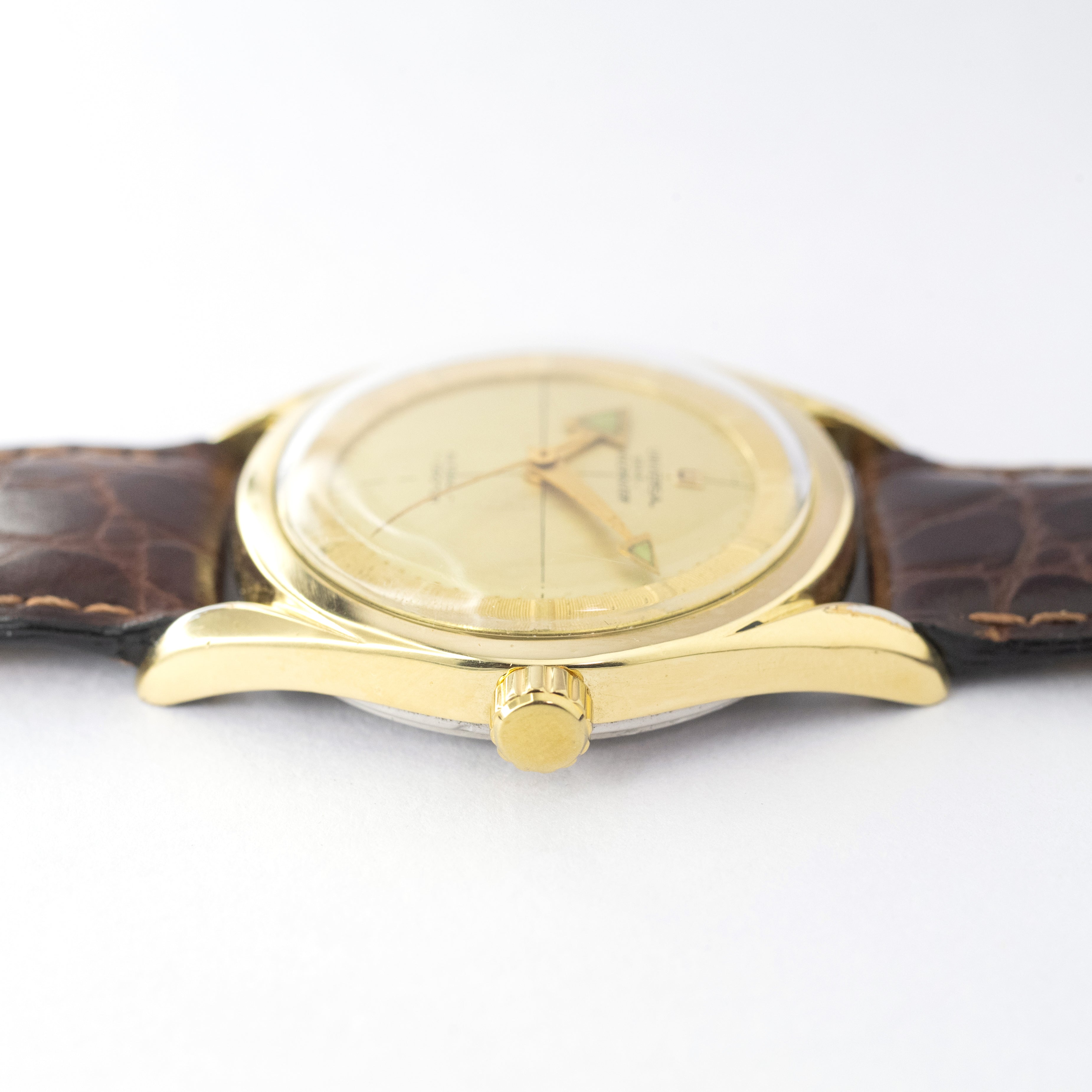 ユニバーサルジュネーブ ポールルーター アローハンド 金張り マイクロローター自動巻き