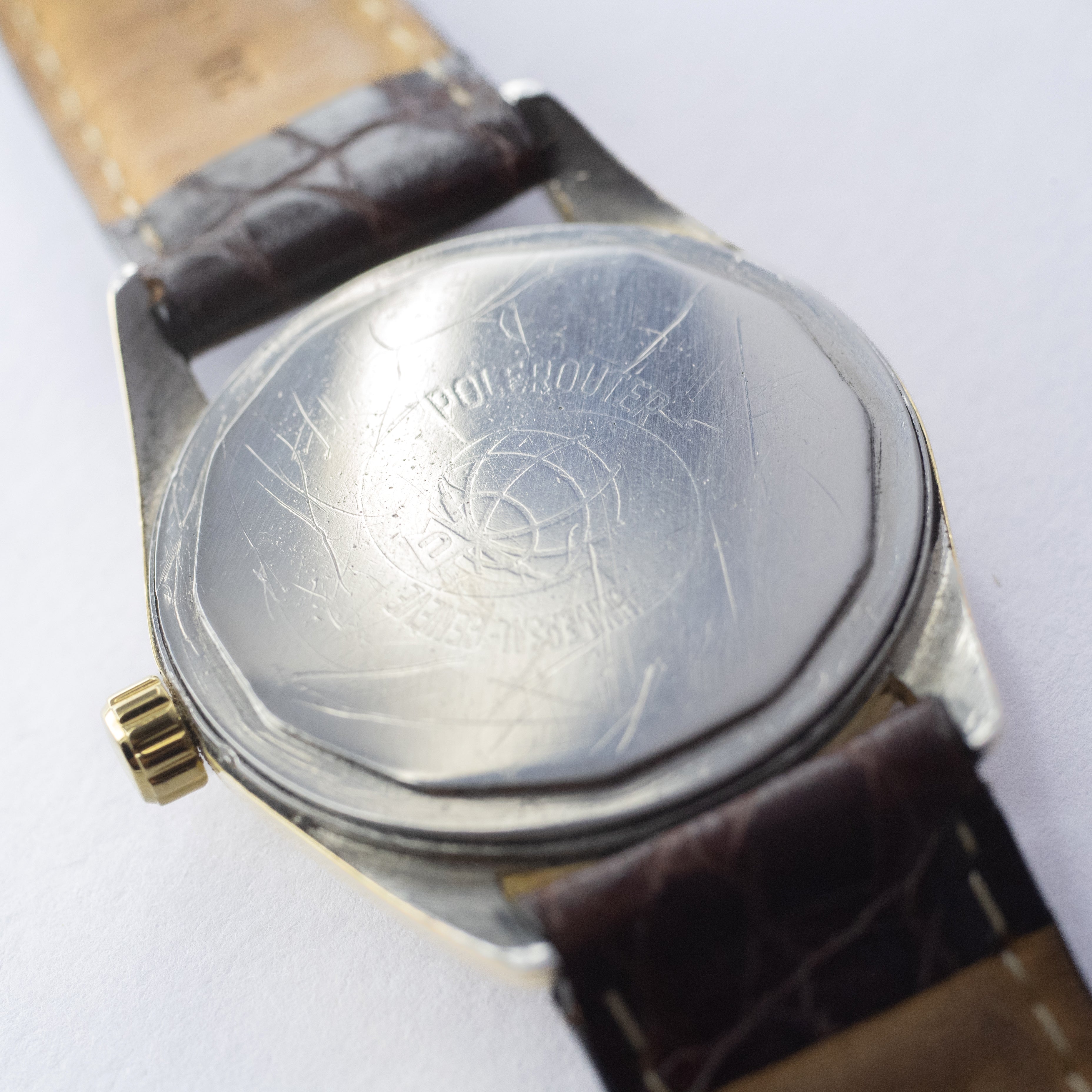 ユニバーサルジュネーブ ポールルーター アローハンド 金張り マイクロローター自動巻き