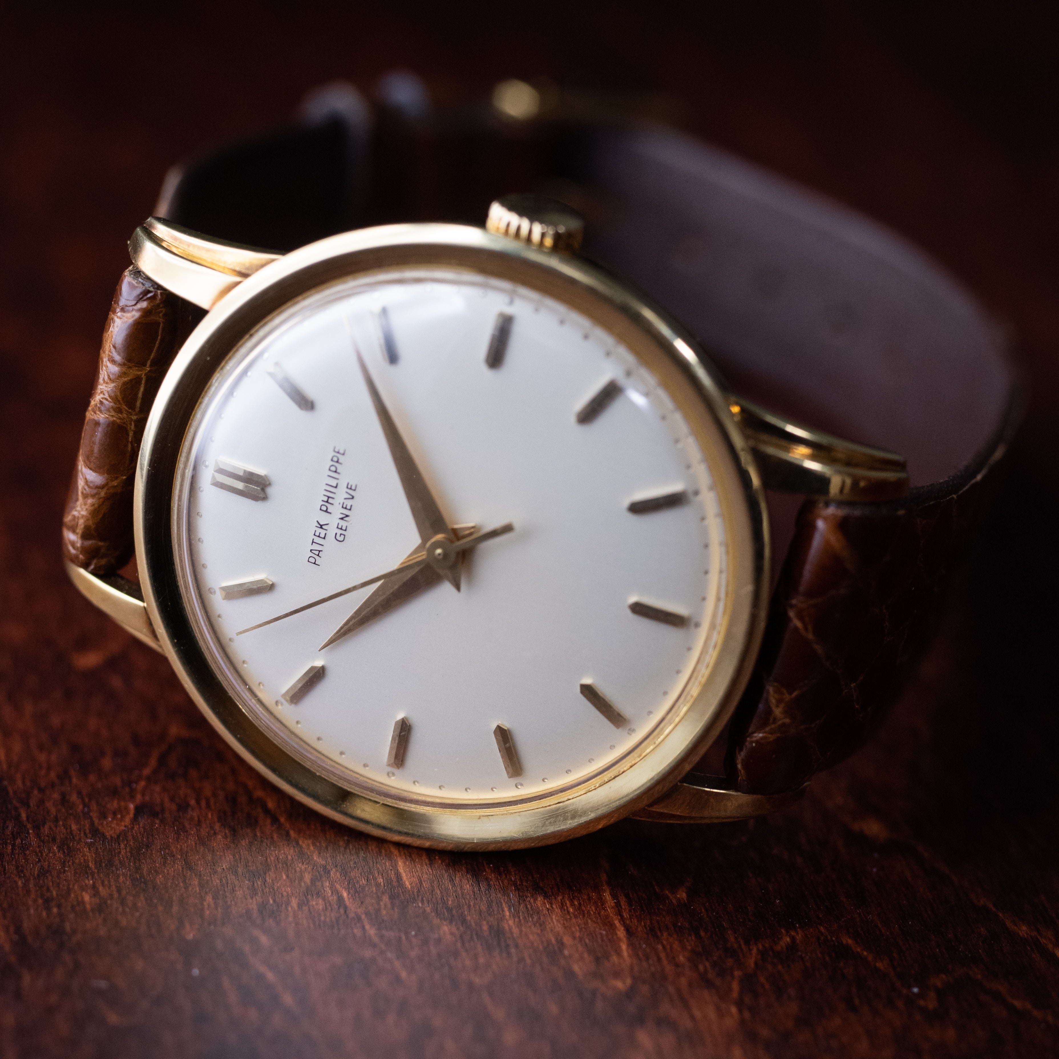 パテックフィリップ ビックカラトラバ 象嵌文字盤1956年製 Ref.2481 Cal.27SC アーカイブ付き