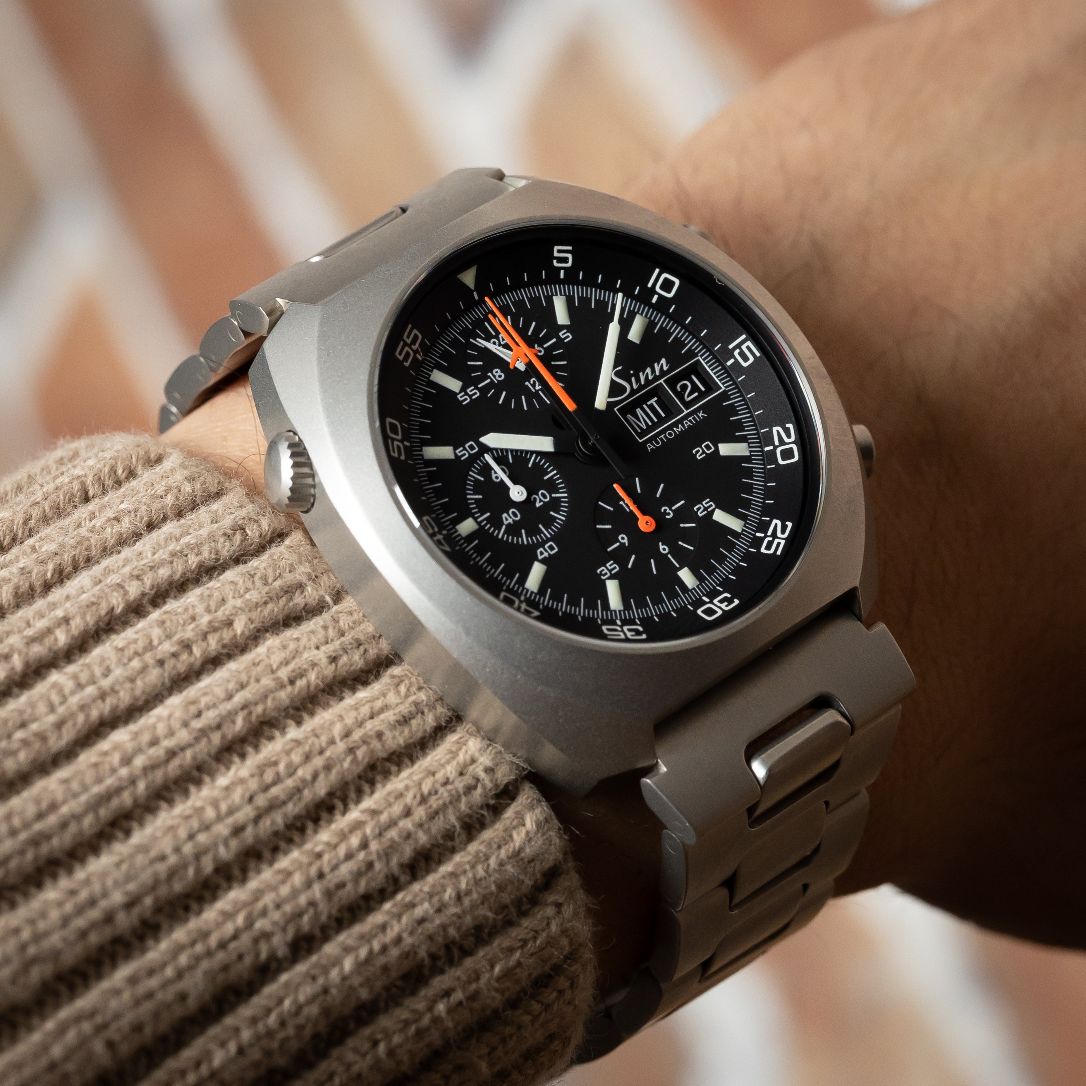 ジン 140/42D1 レマニア5100搭載自動巻きクロノグラフ 純正ブレス ドイツ語曜日 箱付き