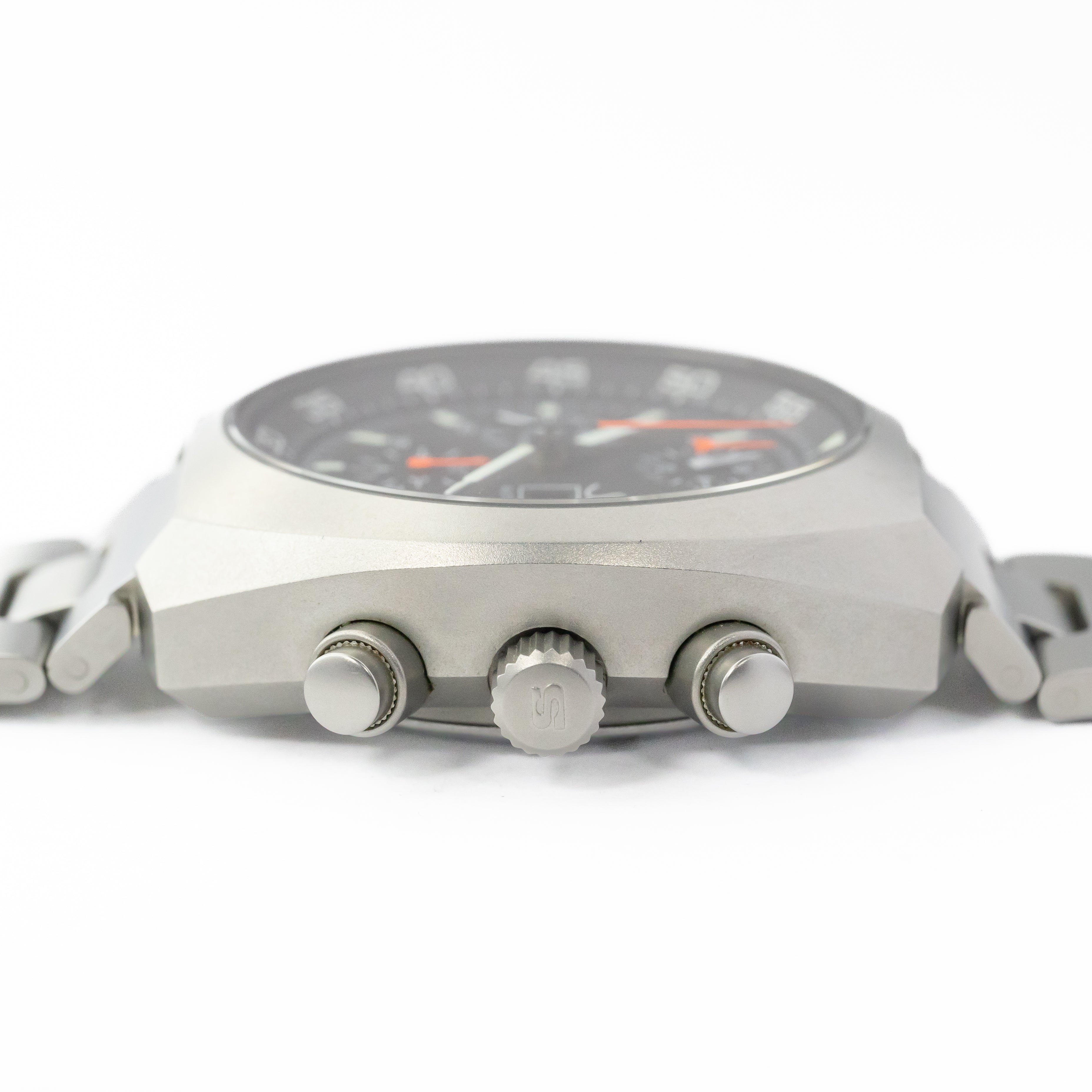 ジン 140/42D1 レマニア5100搭載自動巻きクロノグラフ 純正ブレス ドイツ語曜日 箱付き