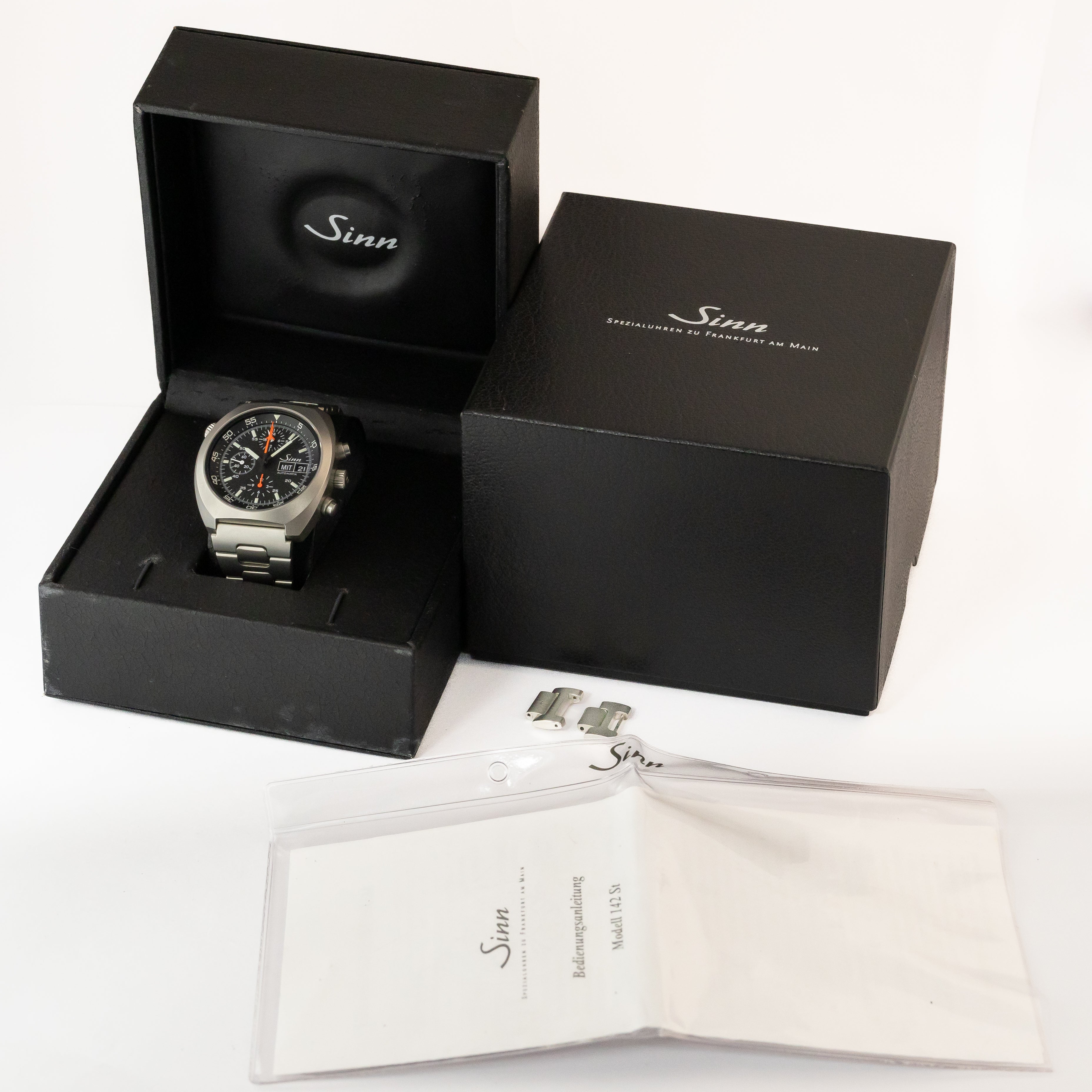 ジン 140/42D1 レマニア5100搭載自動巻きクロノグラフ 純正ブレス ドイツ語曜日 箱付き