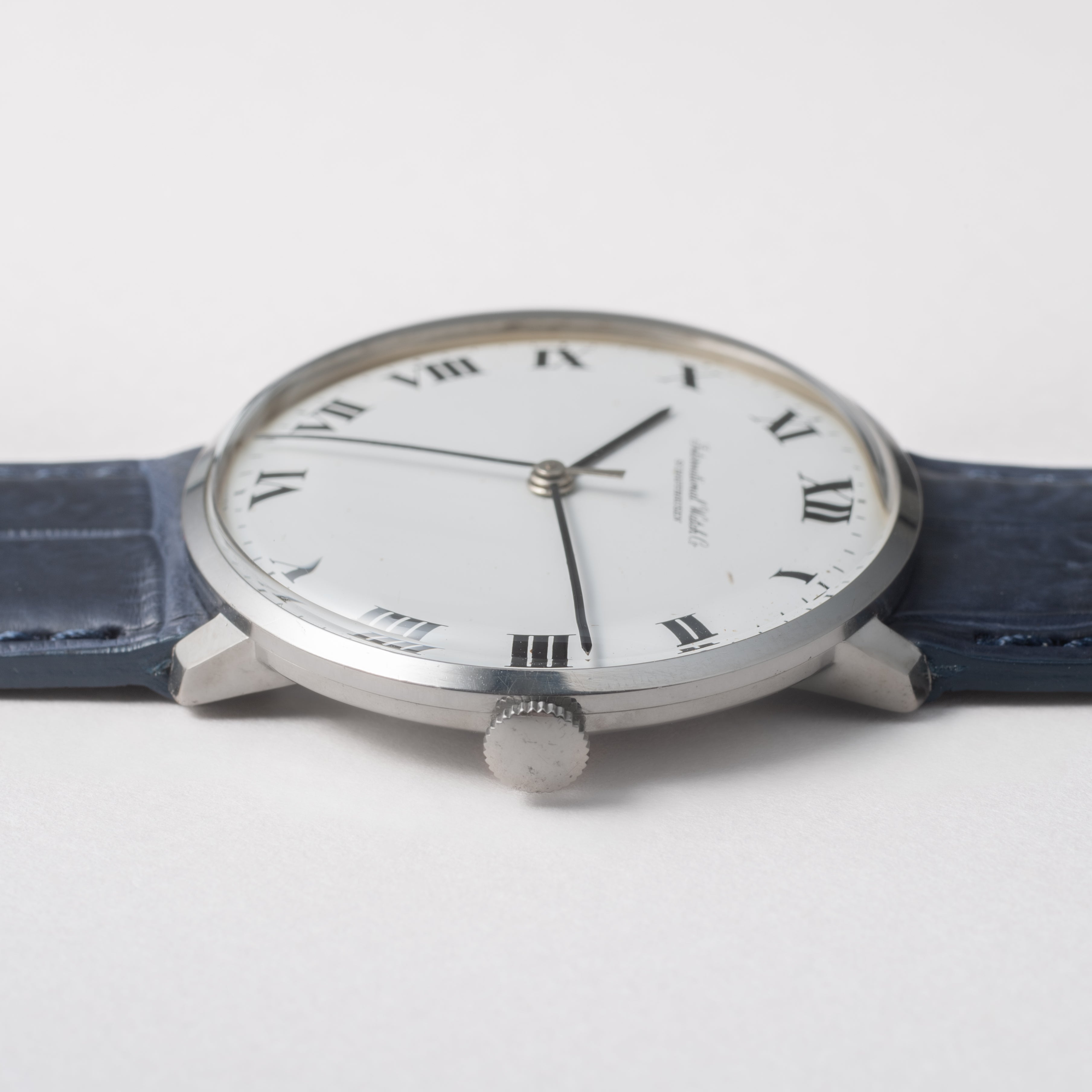 IWC ラウンドケース 1969年製 手巻き Cal.402 ホワイトローマン