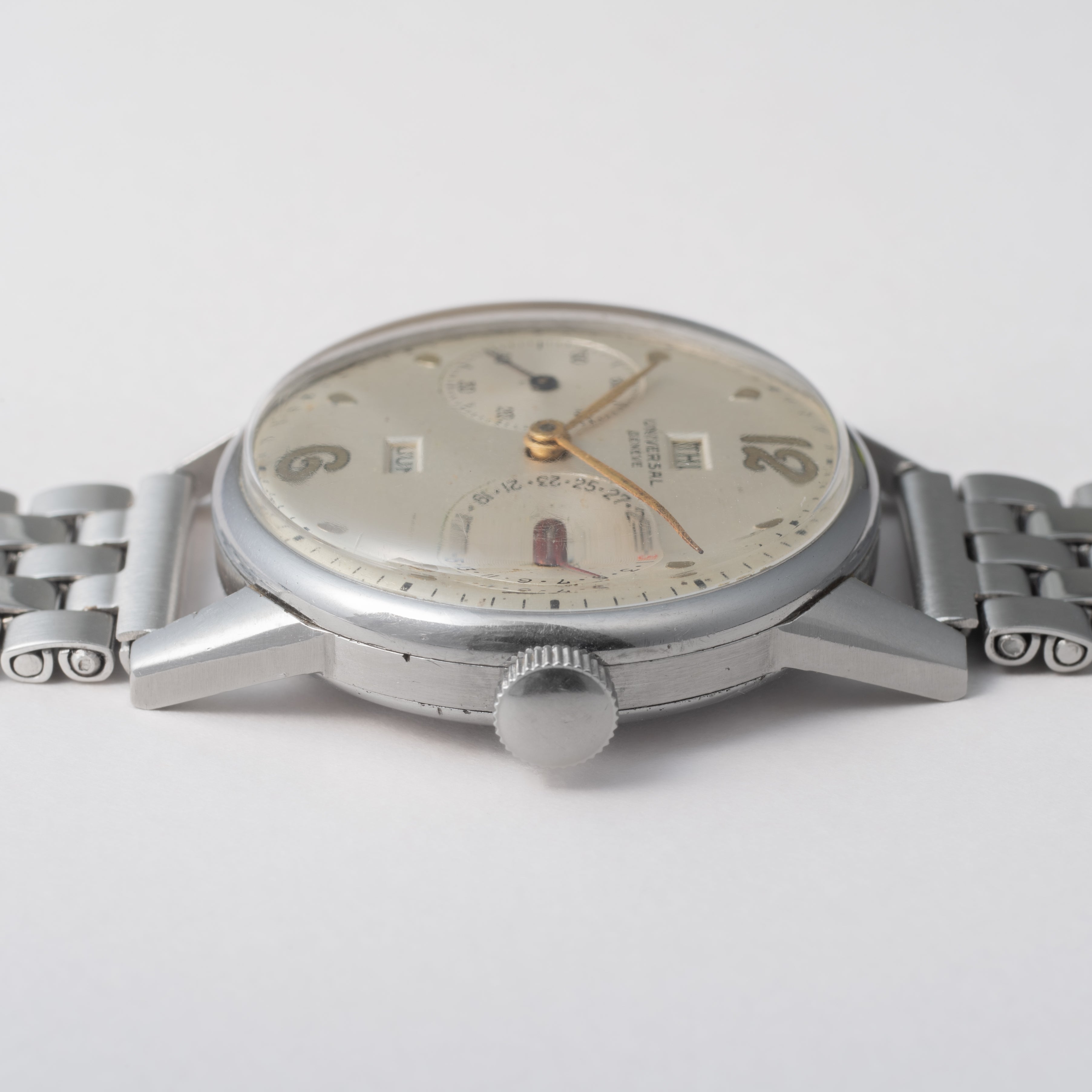 ユニバーサル・ジュネーブ トリプルカレンダー 1940年代製 手巻 Cal