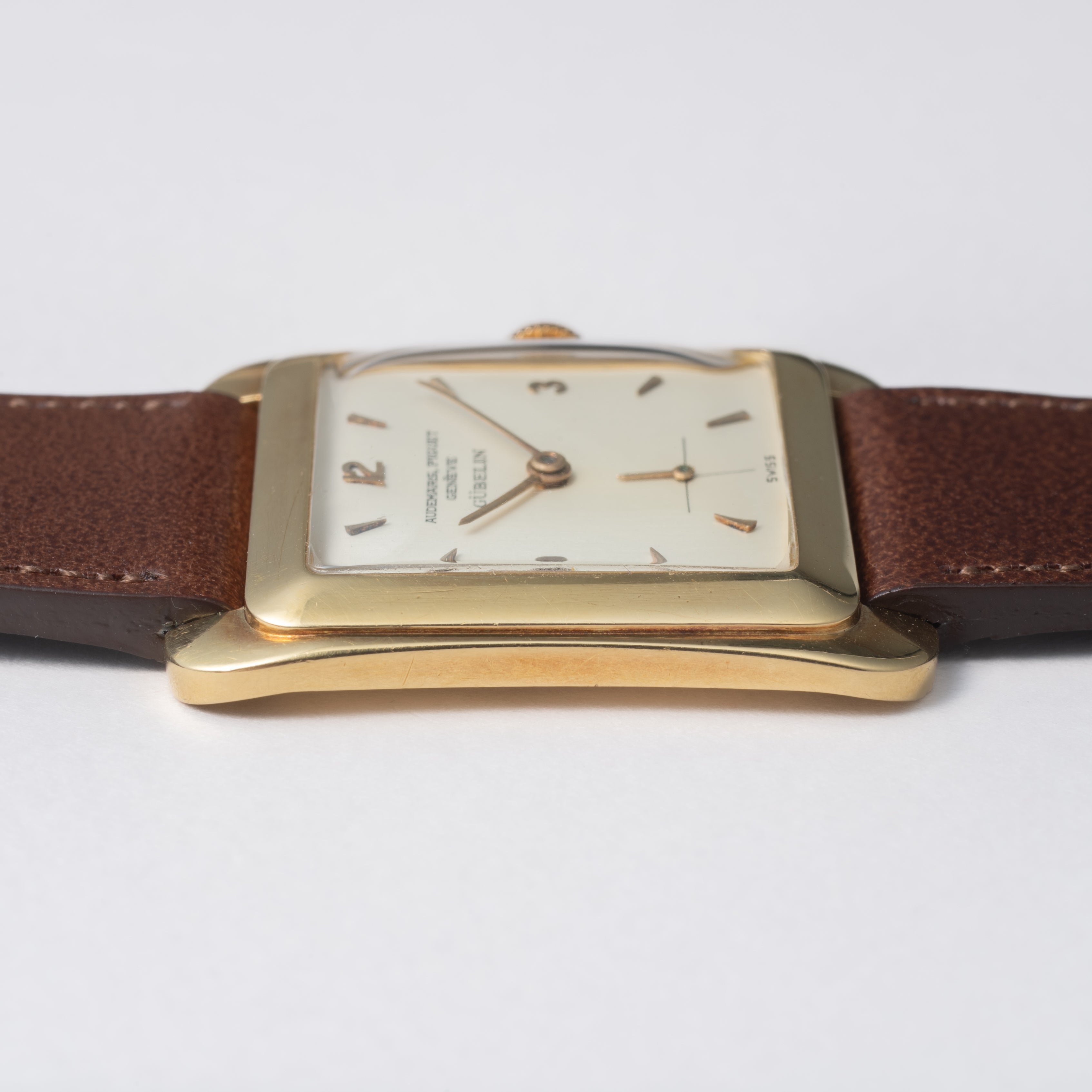 オーデマ・ピゲ 18金無垢スクエアケース ウルトラシン ギュブランWネーム 1950年代製 手巻きCal.2001