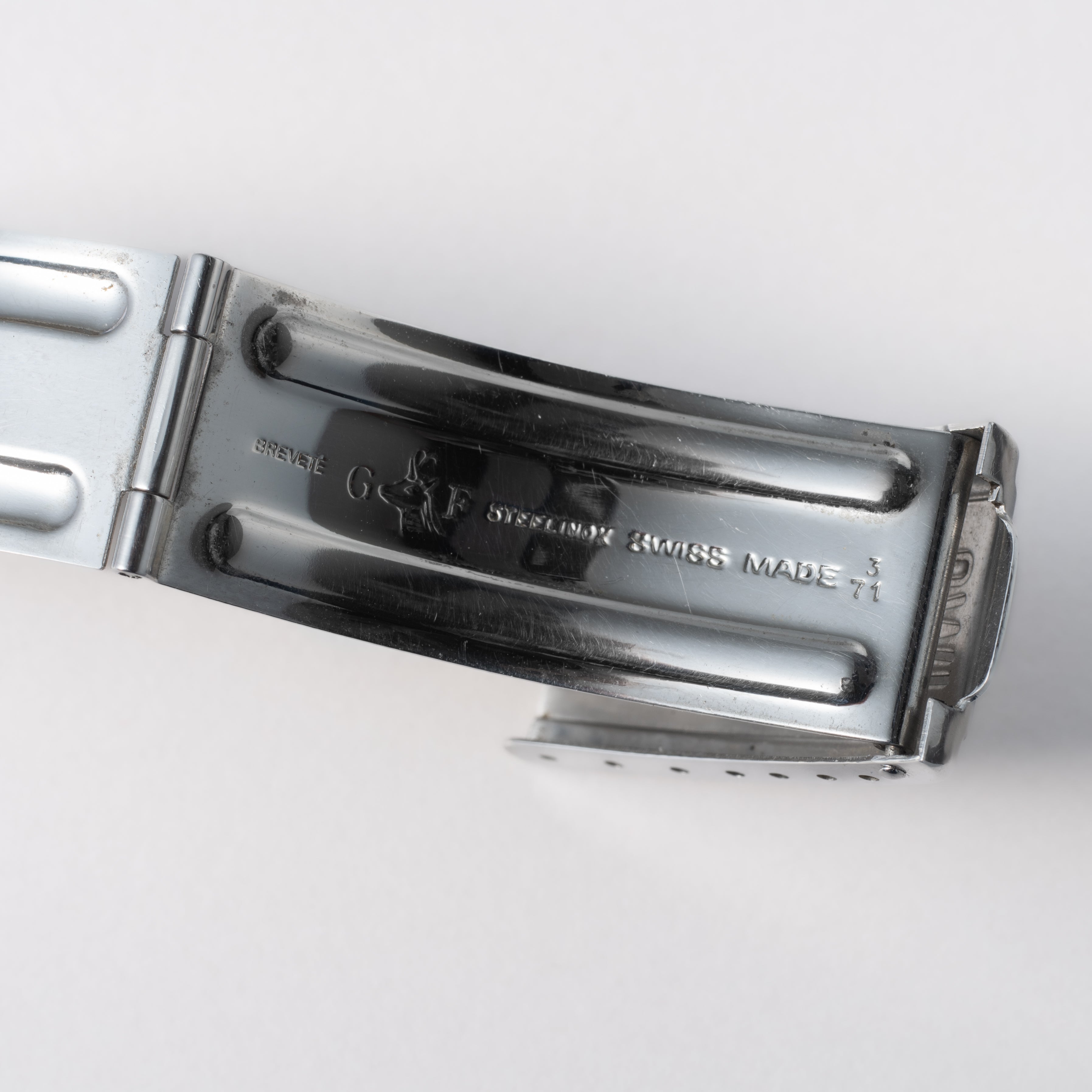IWC	ヨットクラブ チューラーWネーム 1968年製 Ref.R811AD Cal.8541 純正ゲイフレアーブレス付き
