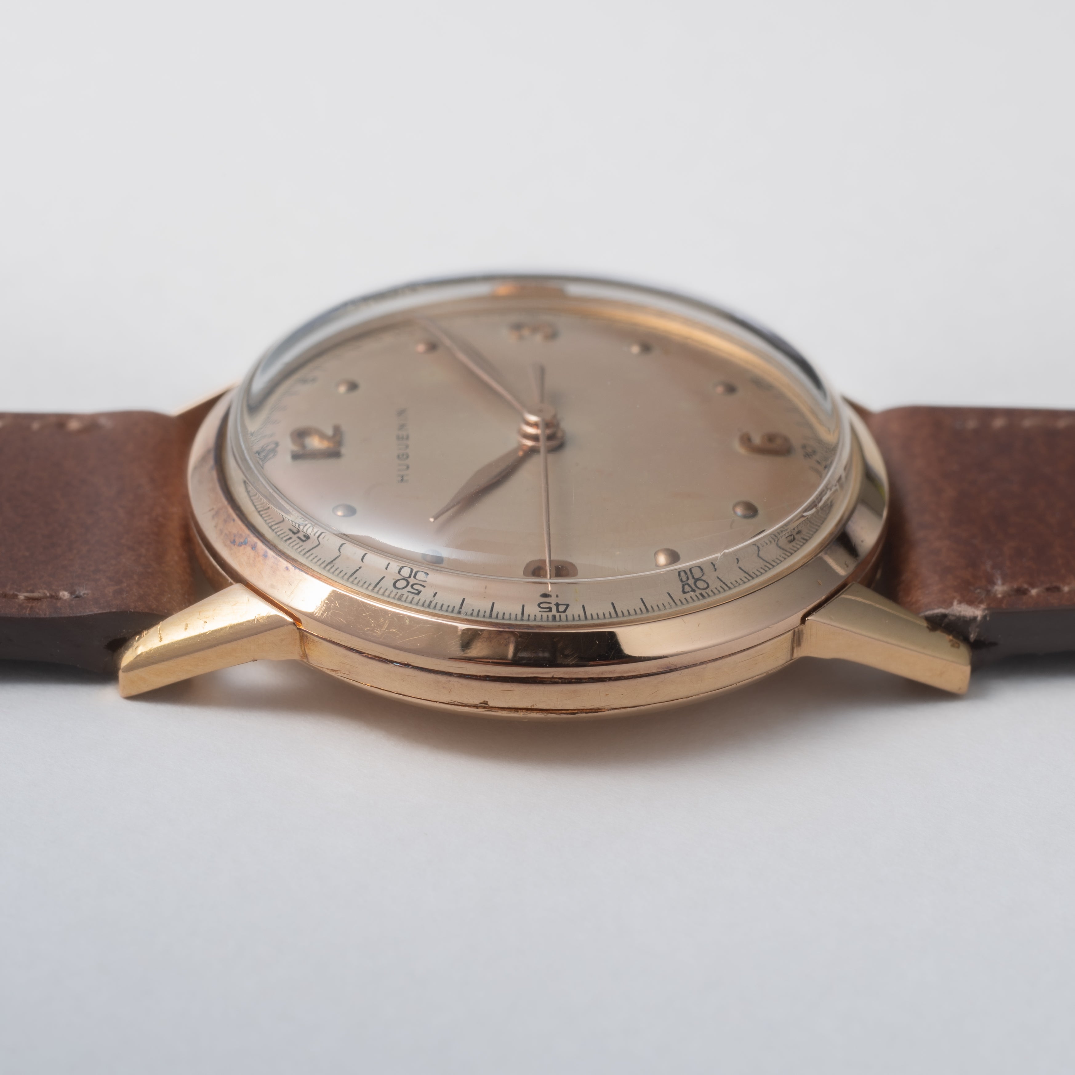 HUGUENIN 18金無垢ピンクゴールドケース 1950年代製 手巻き Cal. 1080