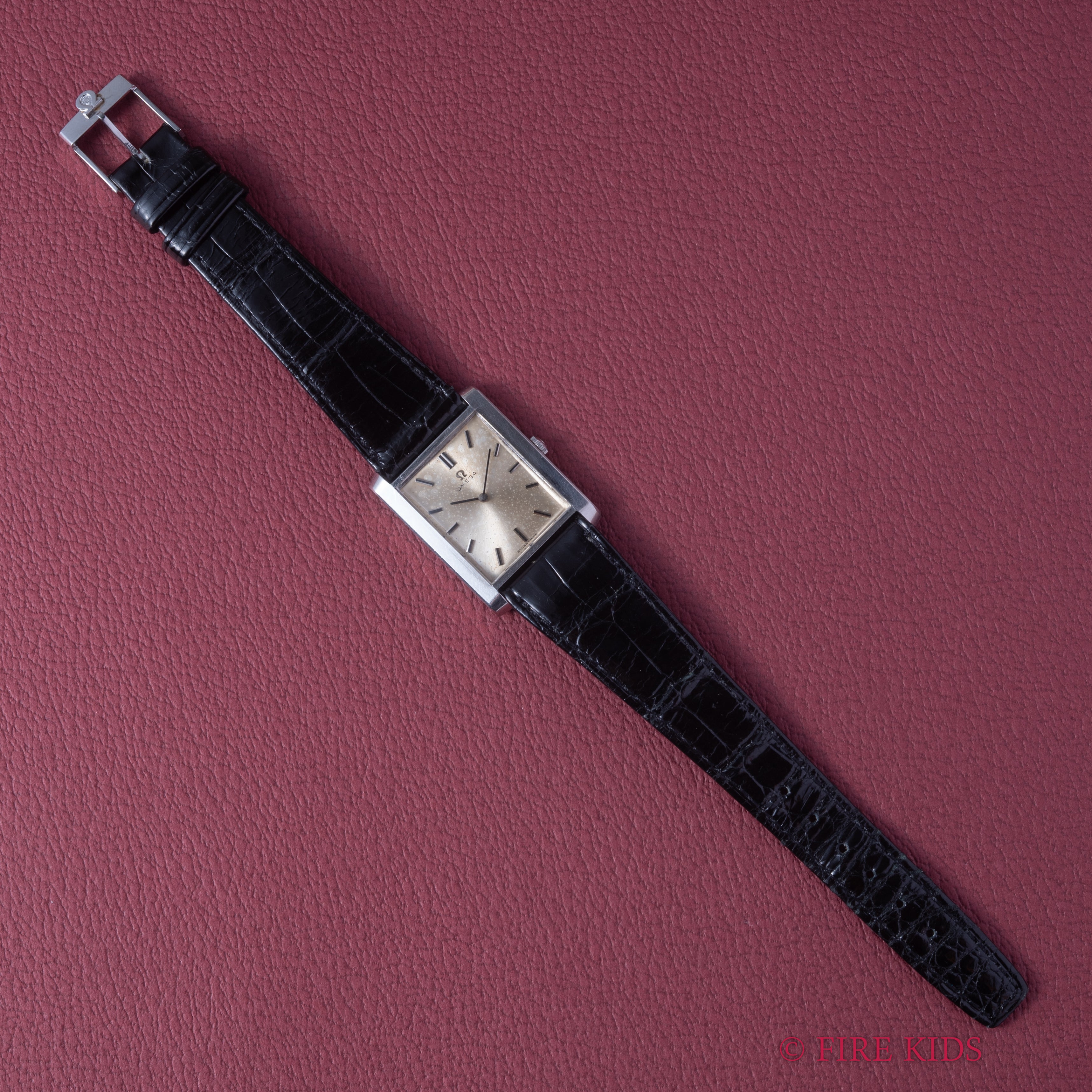 オメガ　OMEGA 純正尾錠　クロコレザーベルト　19ミリ幅　中古 オメガ 1963年製 タンクウオッチ 手巻き Cal.620 純正