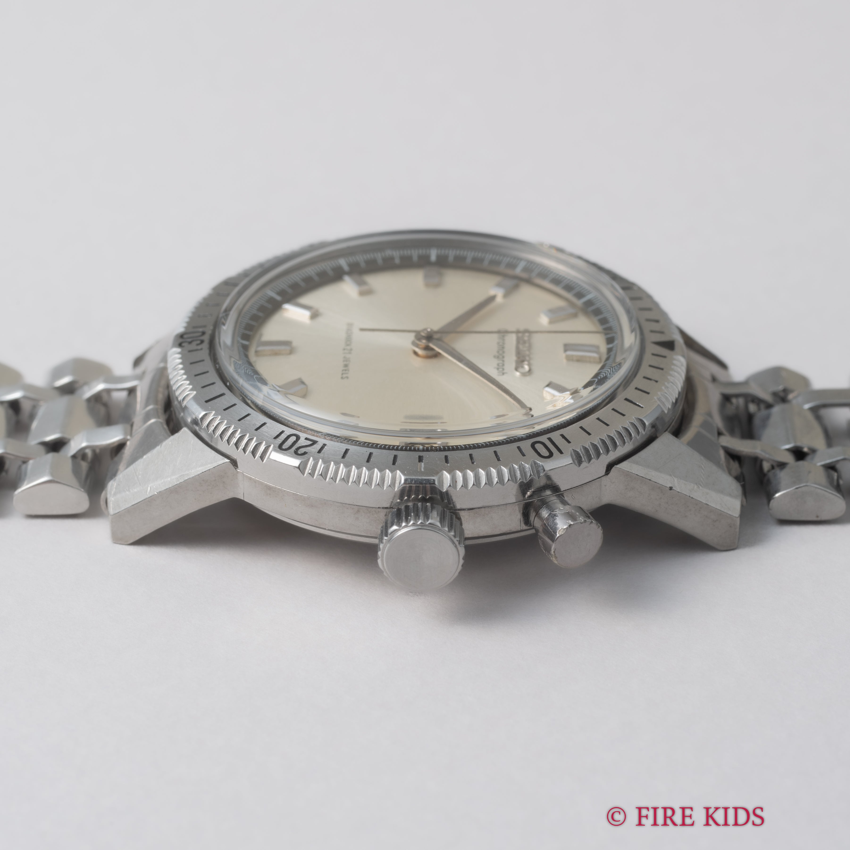 セイコー ワンプッシュクロノ 1964年製 Ref.5717-8990 手巻き カレンダー付き ステンレスベゼル 純正ブレス付き