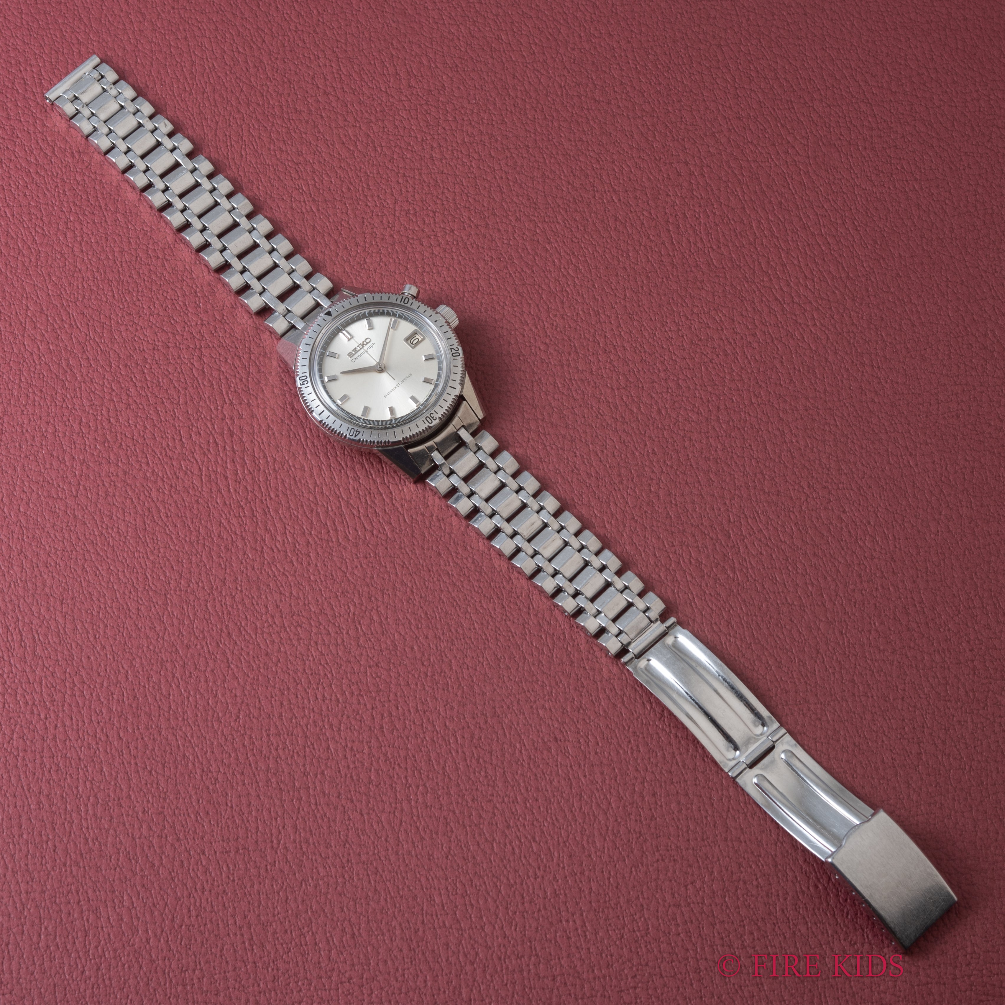セイコー ワンプッシュクロノ 1964年製 Ref.5717-8990 手巻き カレンダー付き ステンレスベゼル 純正ブレス付き