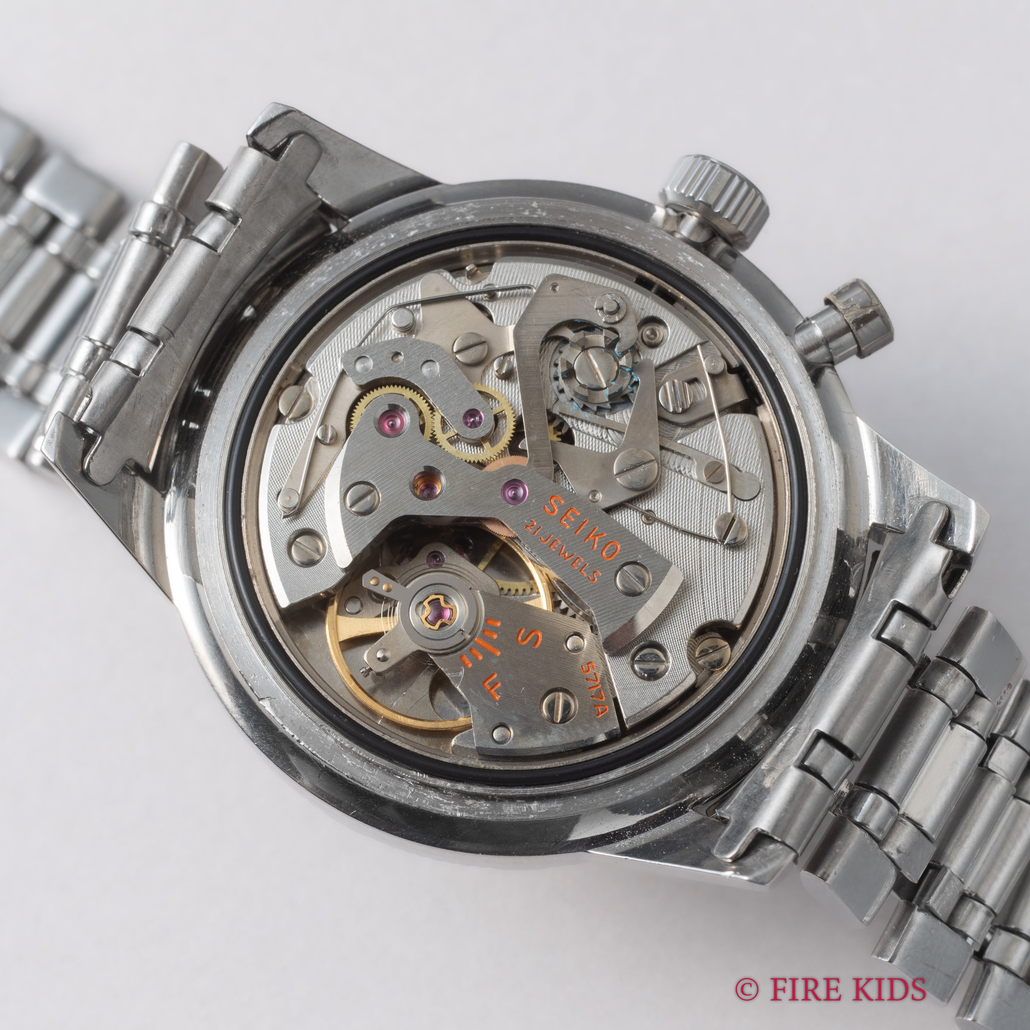 セイコー ワンプッシュクロノ 1964年製 Ref.5717-8990 手巻き カレンダー付き ステンレスベゼル 純正ブレス付き