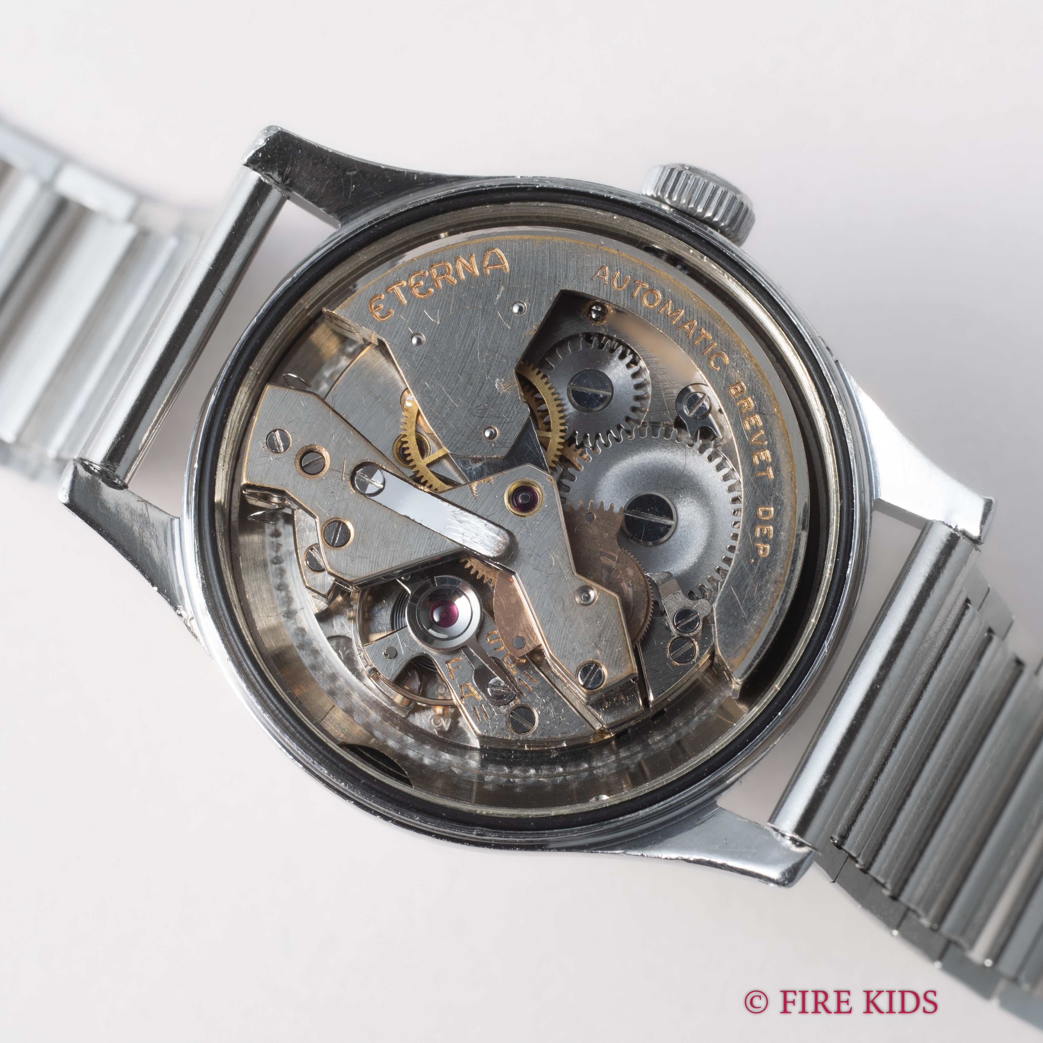 エテルナ ハーフローター ブラックミラーアラビアダイヤル 1940年代 センターセコンド