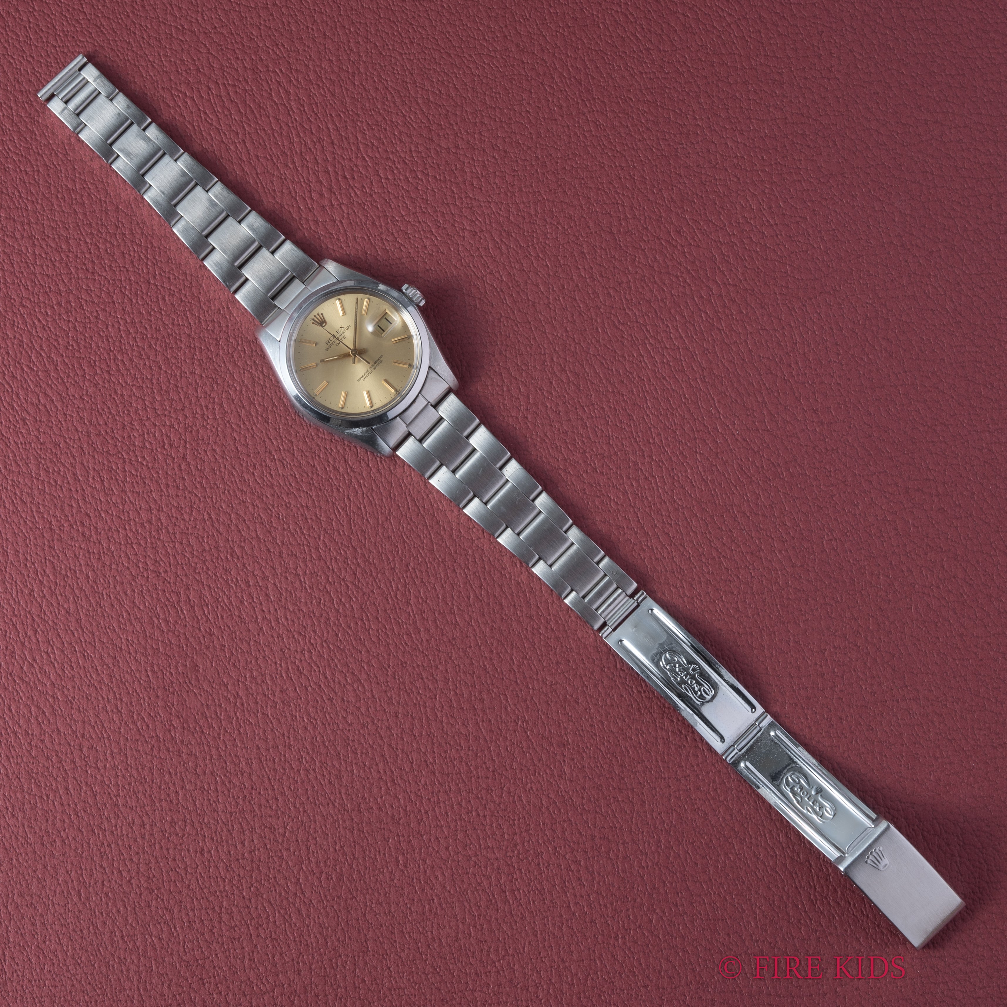 ロレックス 1977年製 オイスターパーペチュアルデイト Ref.1500 シャンパンダイヤル オイスターブレス