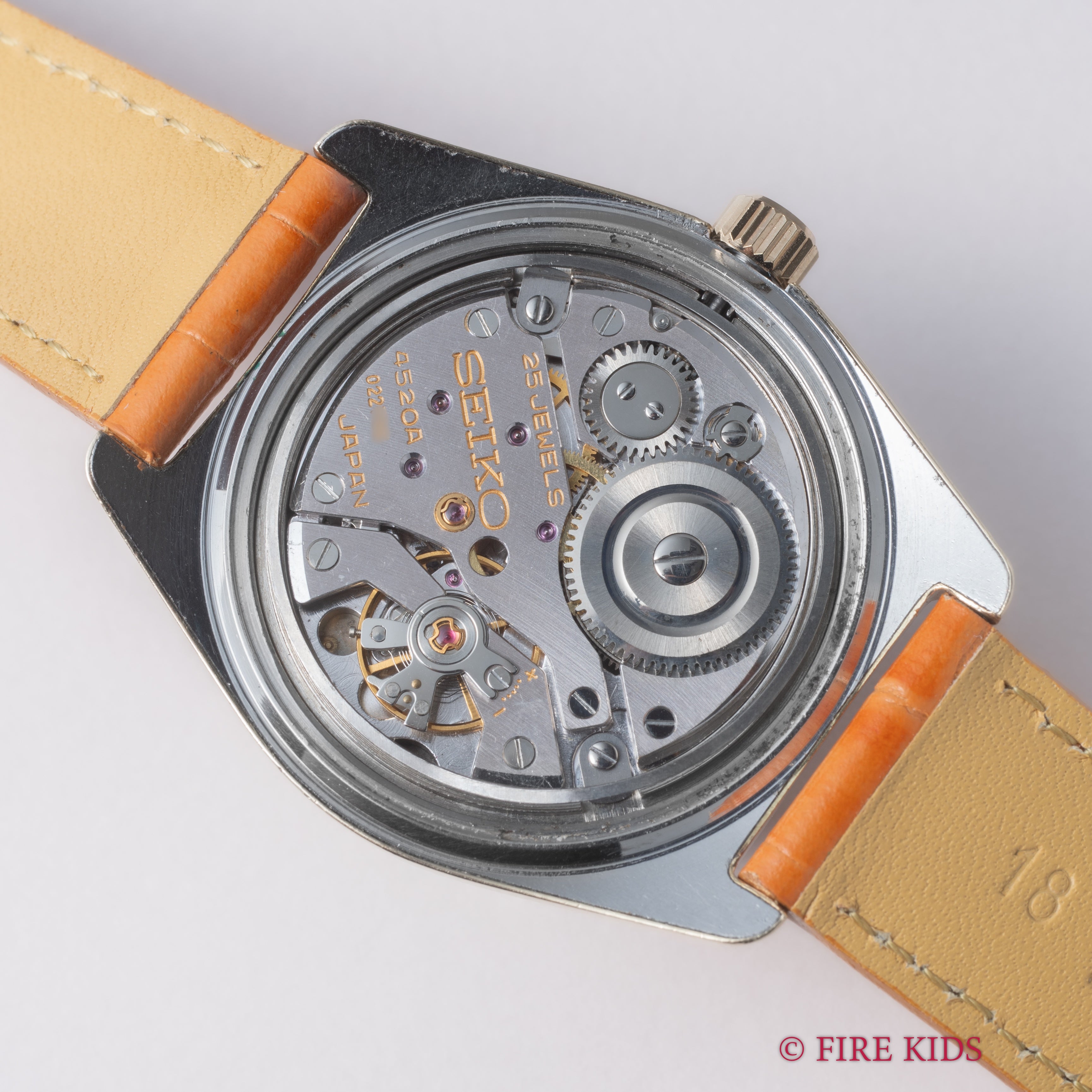 グランドセイコー 1968年製 手巻10振動 Ref.4520-8000 キャップゴールド 45GS パティーナダイヤル